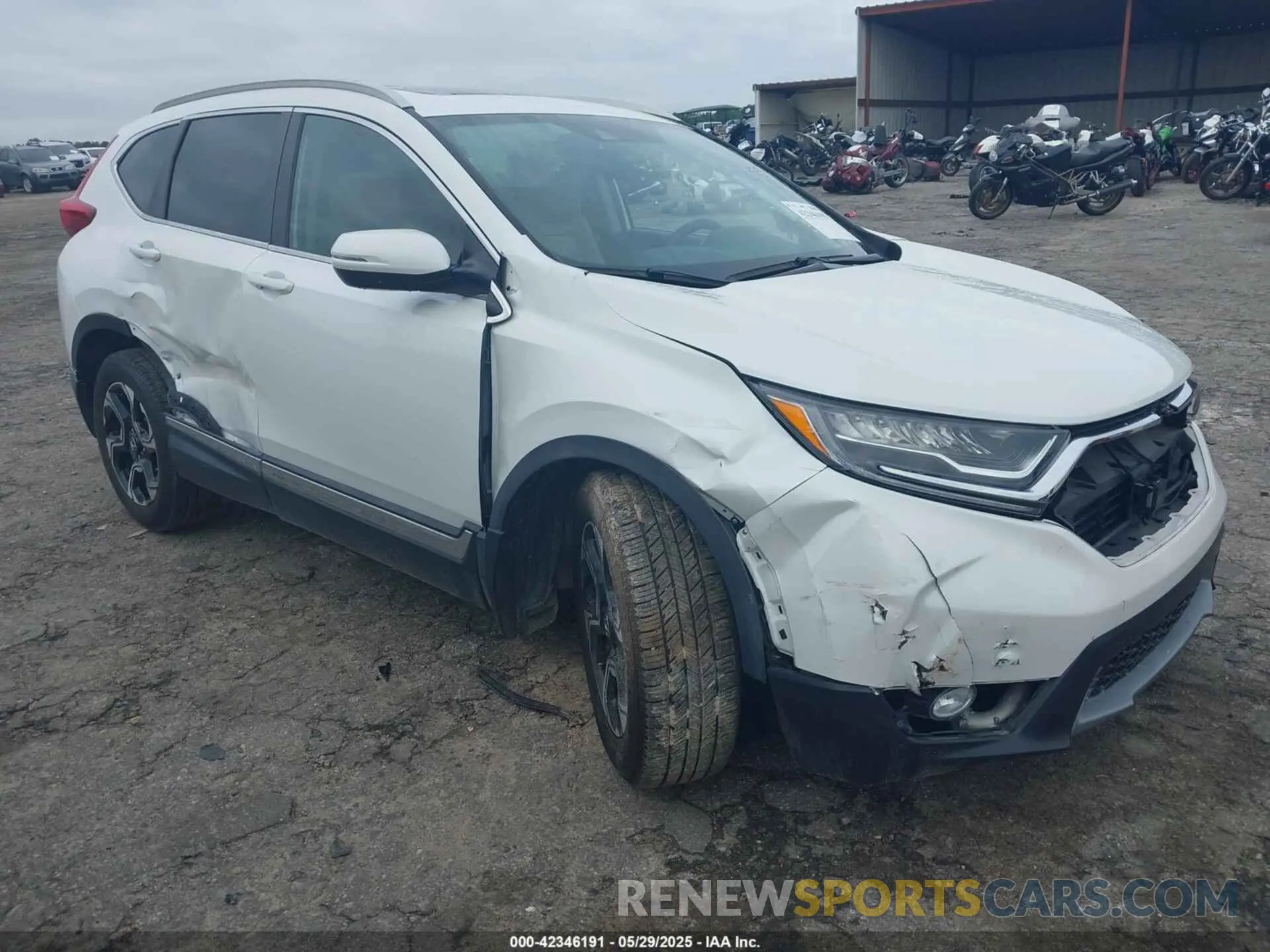 1 Photograph of a damaged car 7FARW1H99KE006726 HONDA CR-V 2019