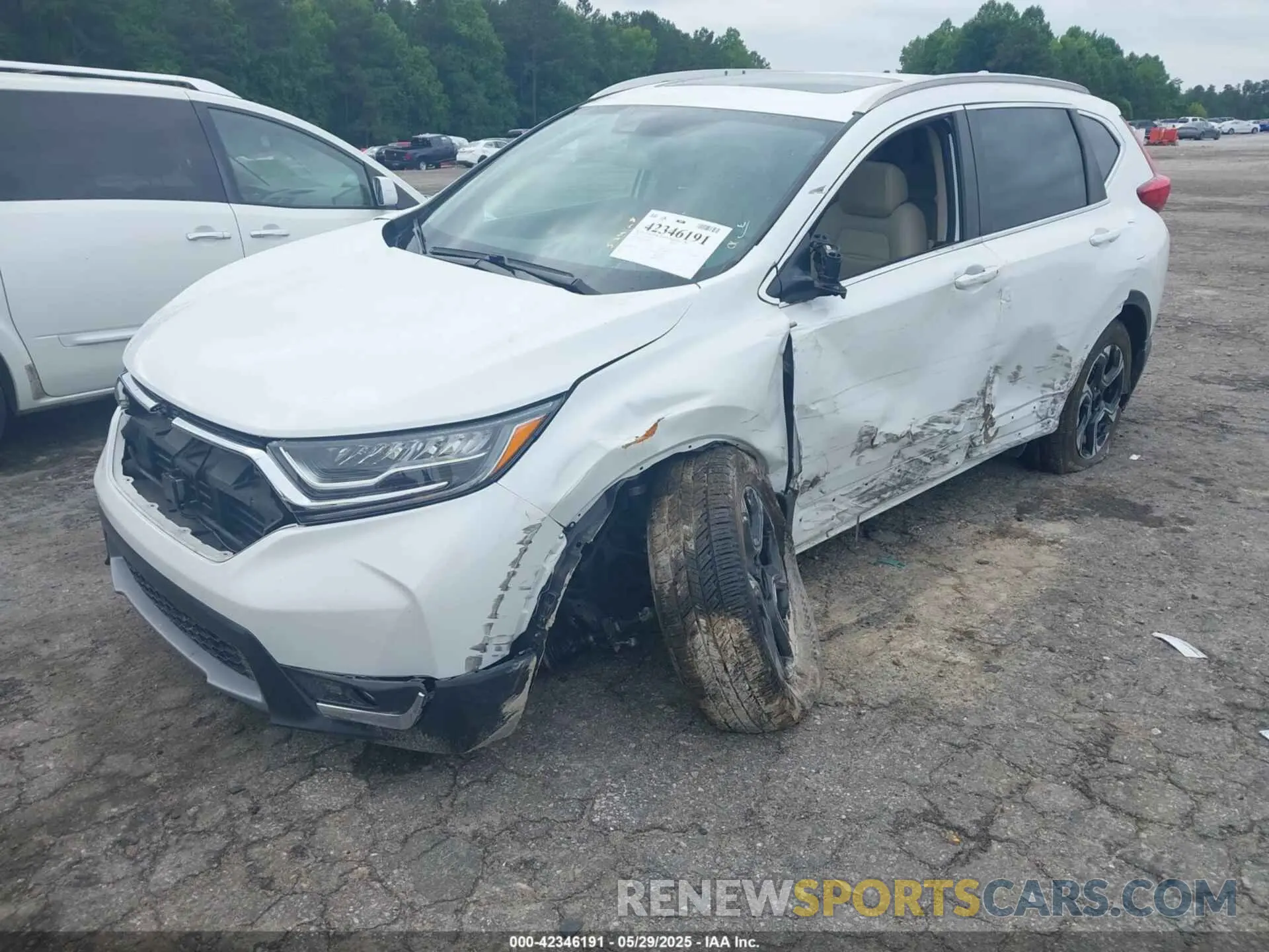 2 Photograph of a damaged car 7FARW1H99KE006726 HONDA CR-V 2019