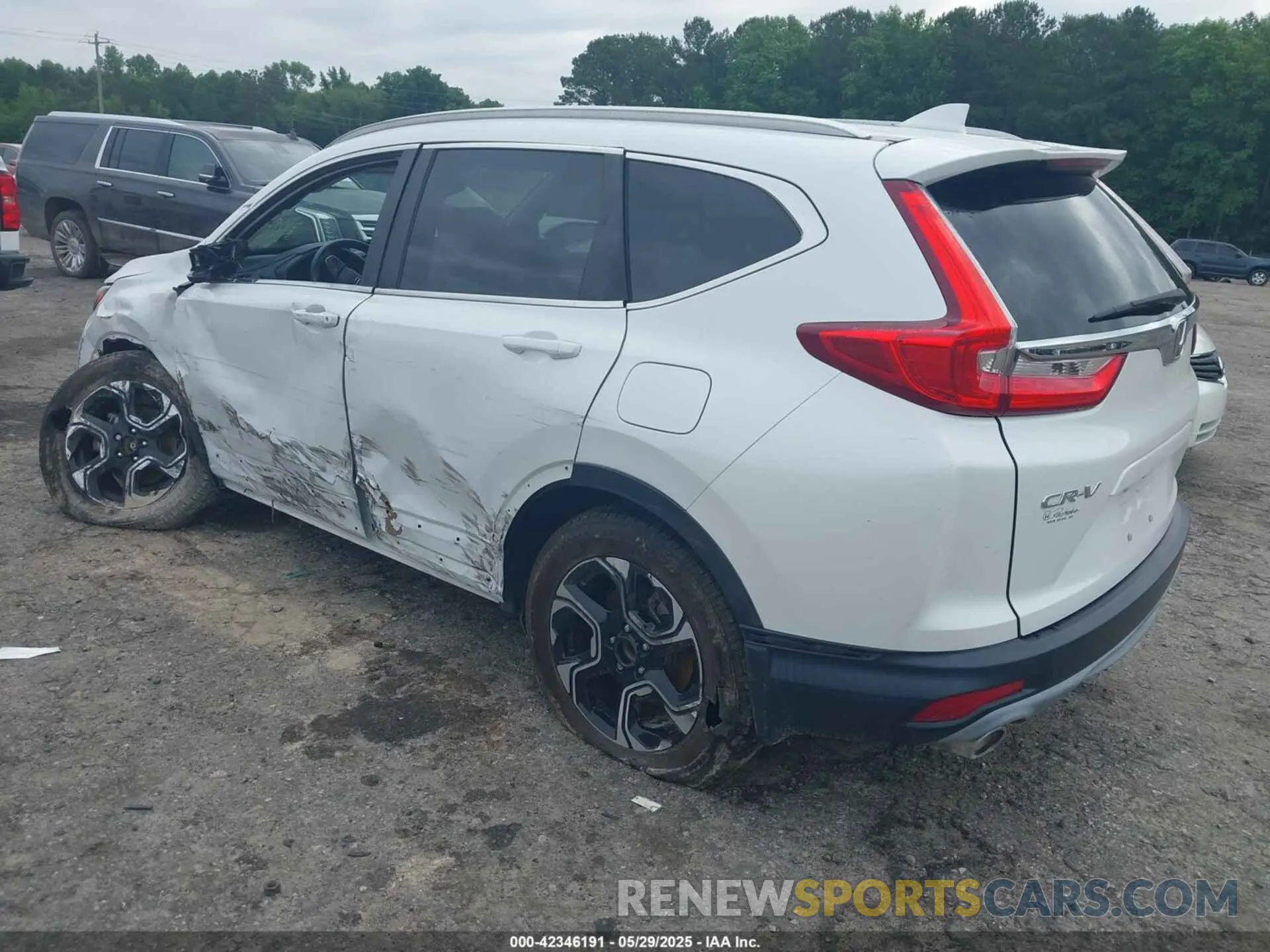 3 Photograph of a damaged car 7FARW1H99KE006726 HONDA CR-V 2019