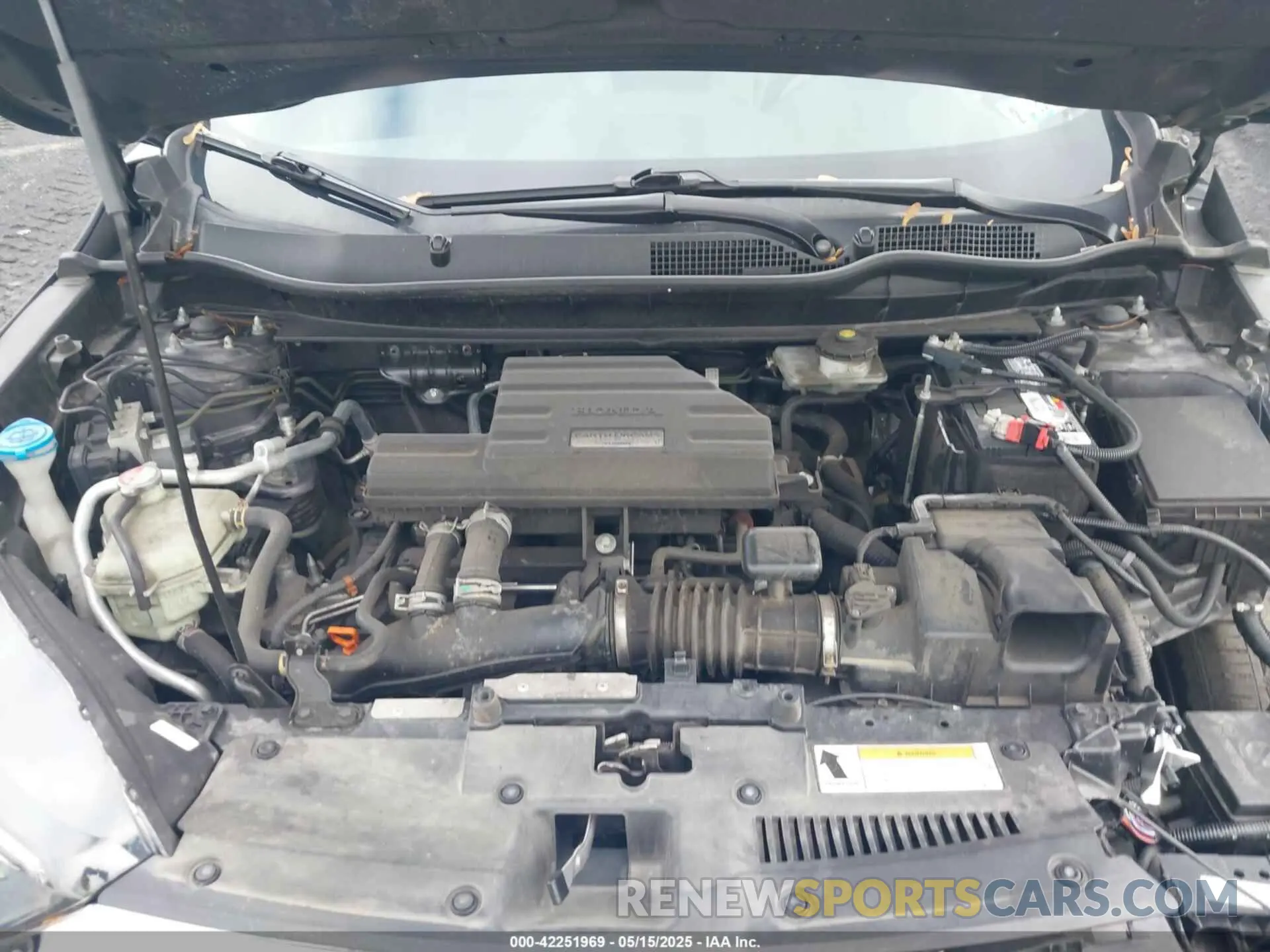 10 Photograph of a damaged car 7FARW2H52KE037769 HONDA CR-V 2019