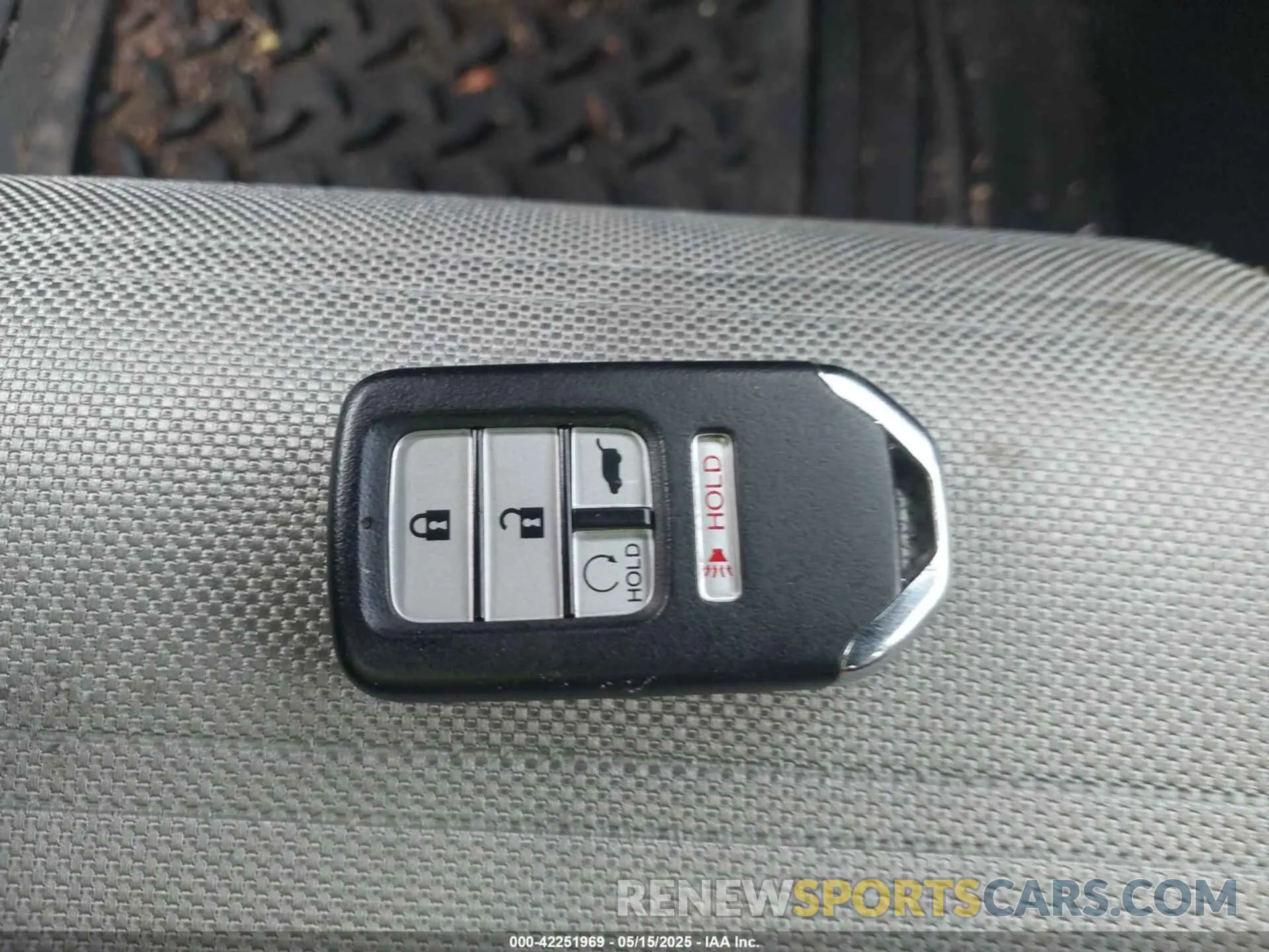 11 Photograph of a damaged car 7FARW2H52KE037769 HONDA CR-V 2019