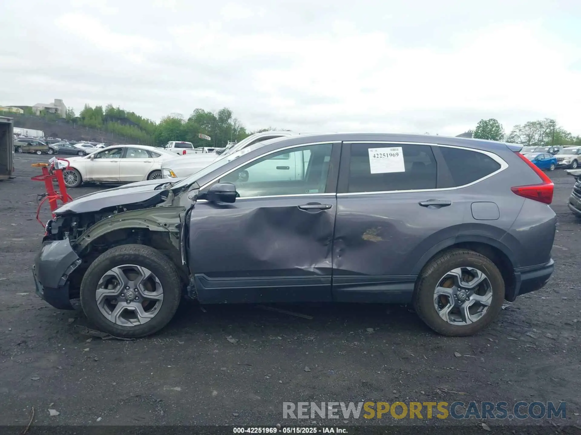14 Photograph of a damaged car 7FARW2H52KE037769 HONDA CR-V 2019