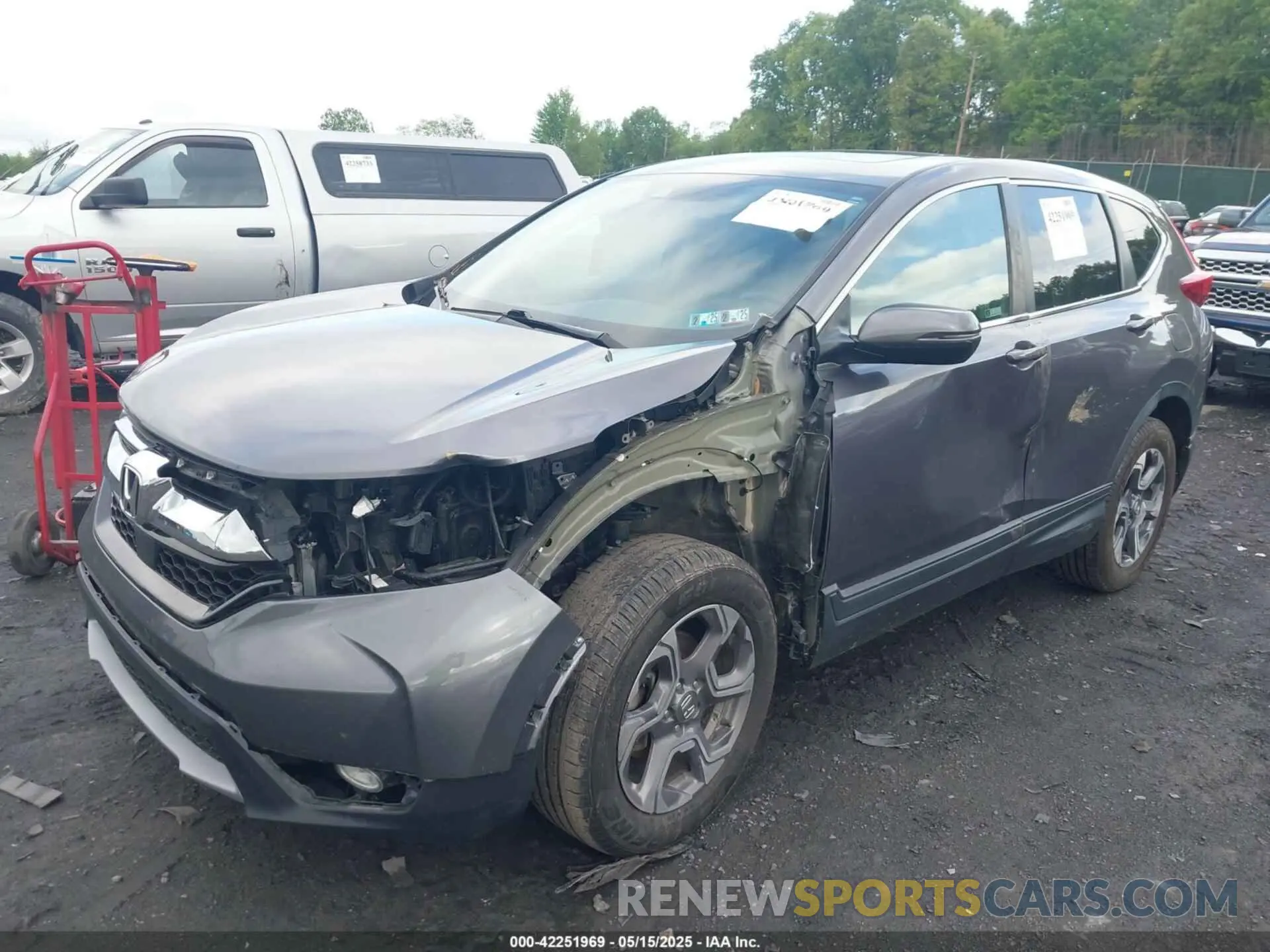 2 Photograph of a damaged car 7FARW2H52KE037769 HONDA CR-V 2019