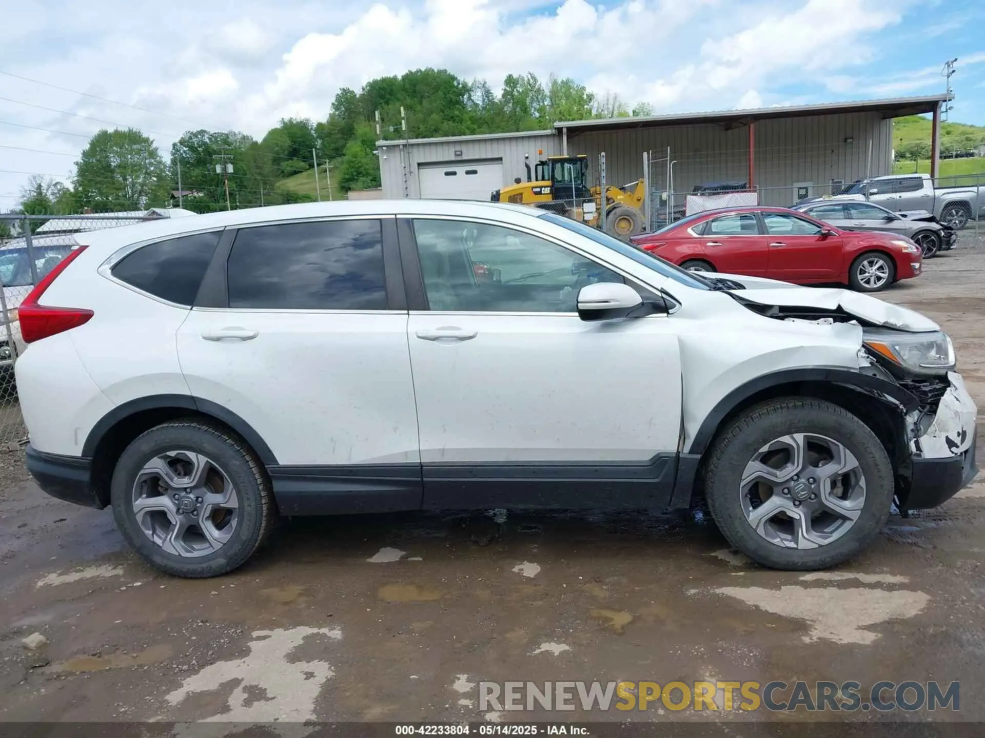 14 Photograph of a damaged car 7FARW2H52KE047847 HONDA CR-V 2019