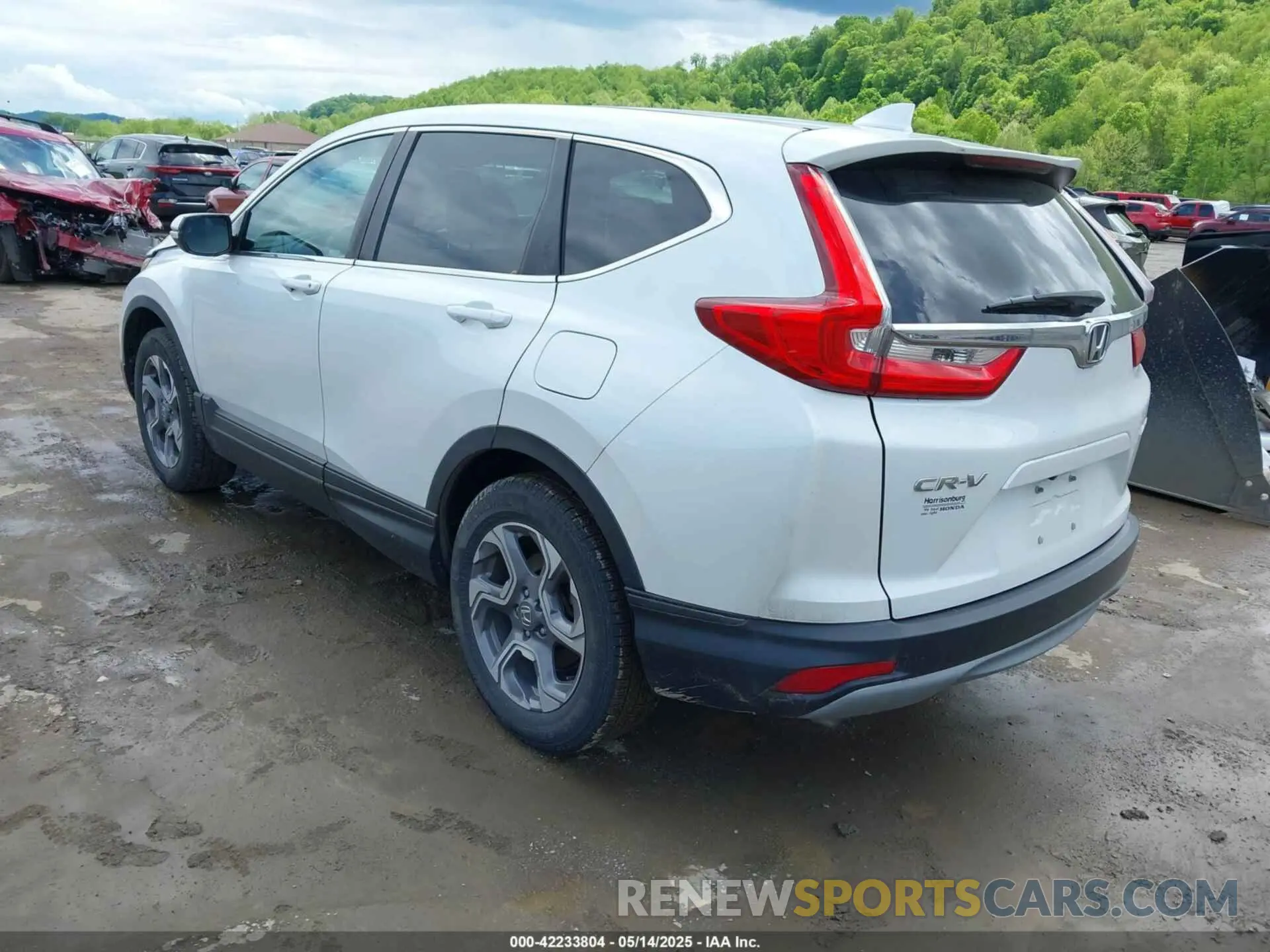 3 Photograph of a damaged car 7FARW2H52KE047847 HONDA CR-V 2019