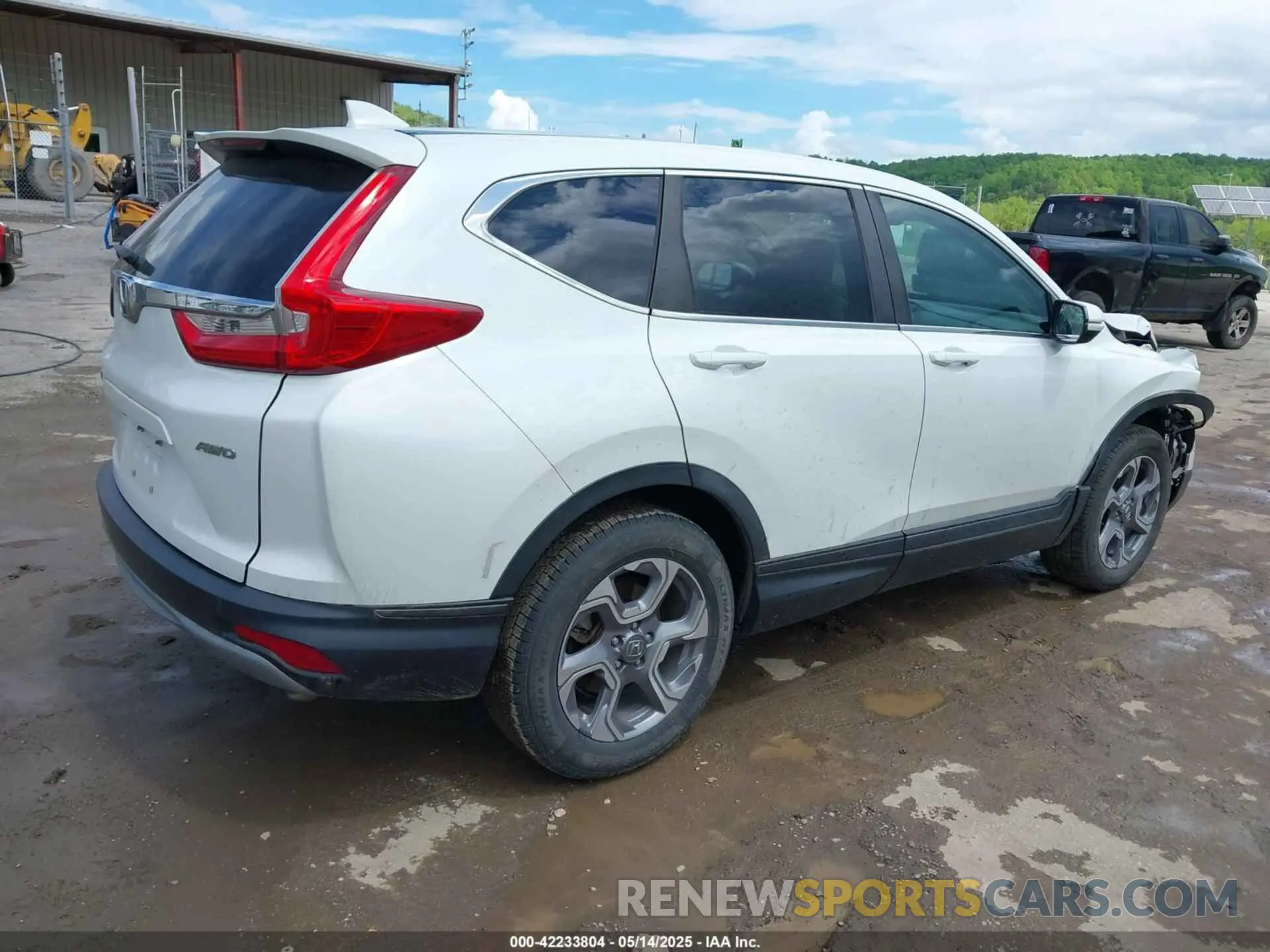 4 Photograph of a damaged car 7FARW2H52KE047847 HONDA CR-V 2019