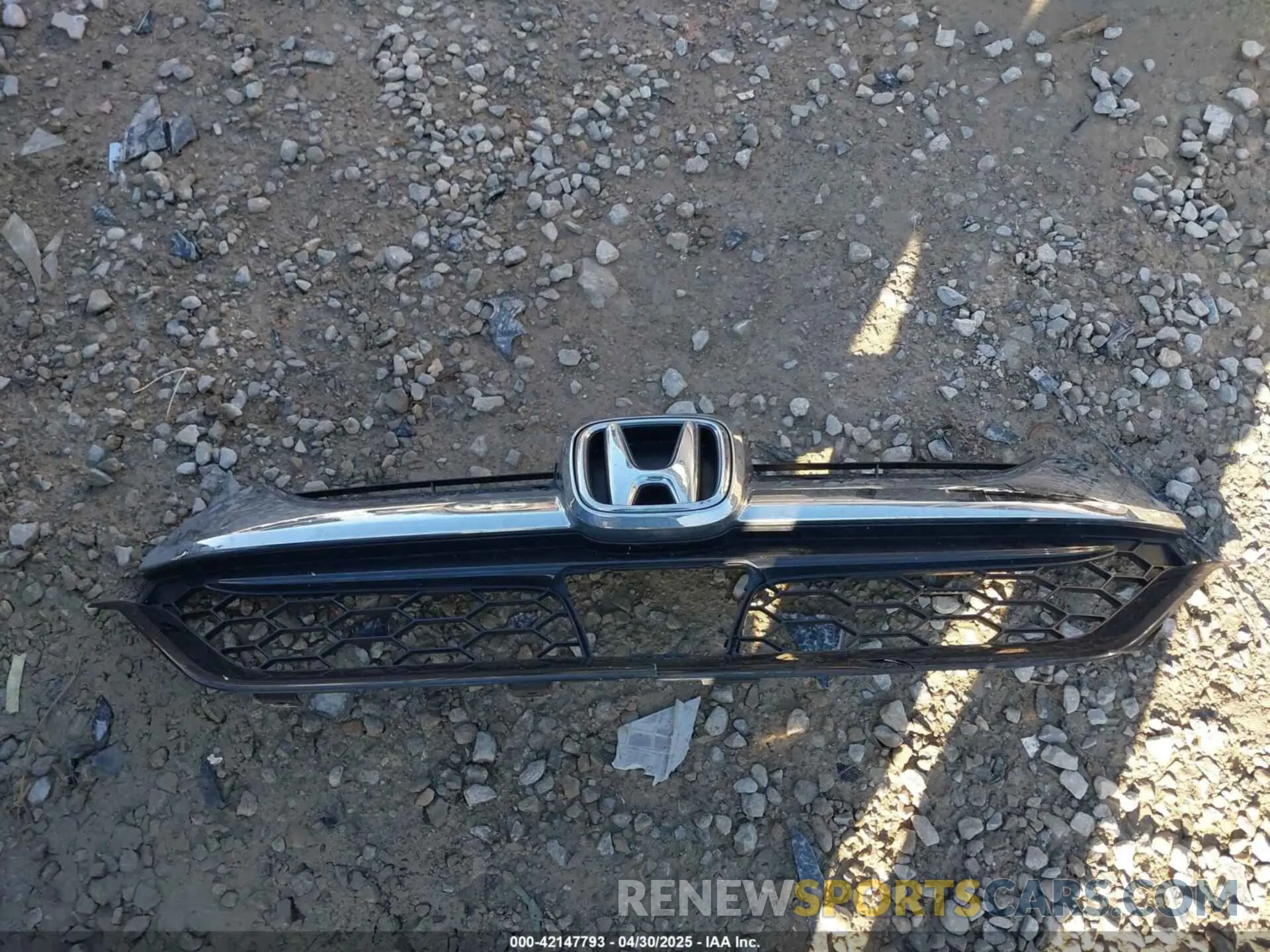 12 Photograph of a damaged car 7FARW2H53KE024108 HONDA CR-V 2019