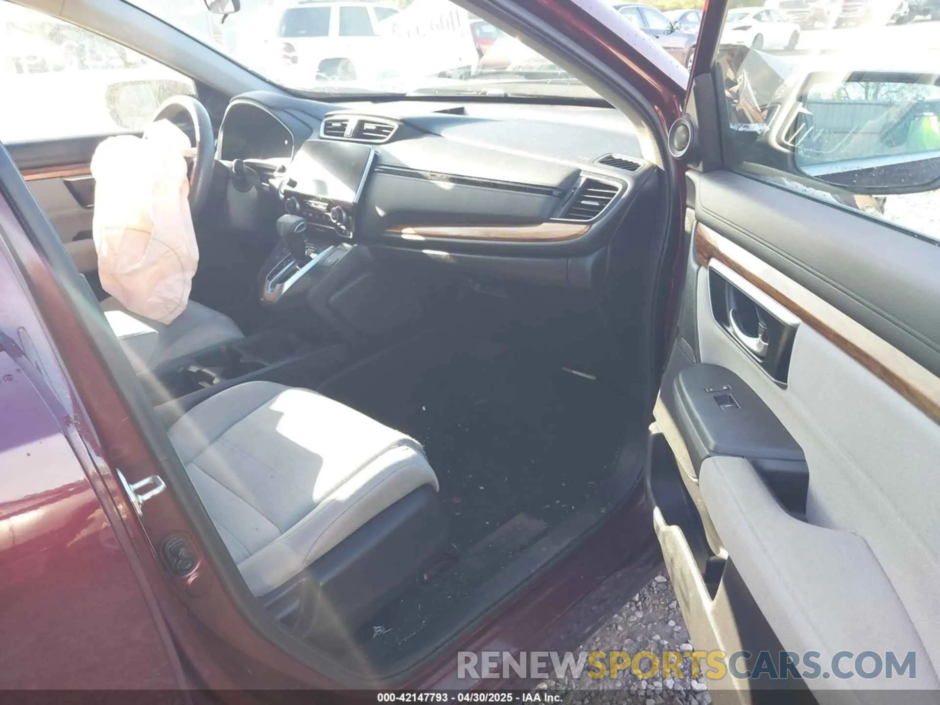 5 Photograph of a damaged car 7FARW2H53KE024108 HONDA CR-V 2019