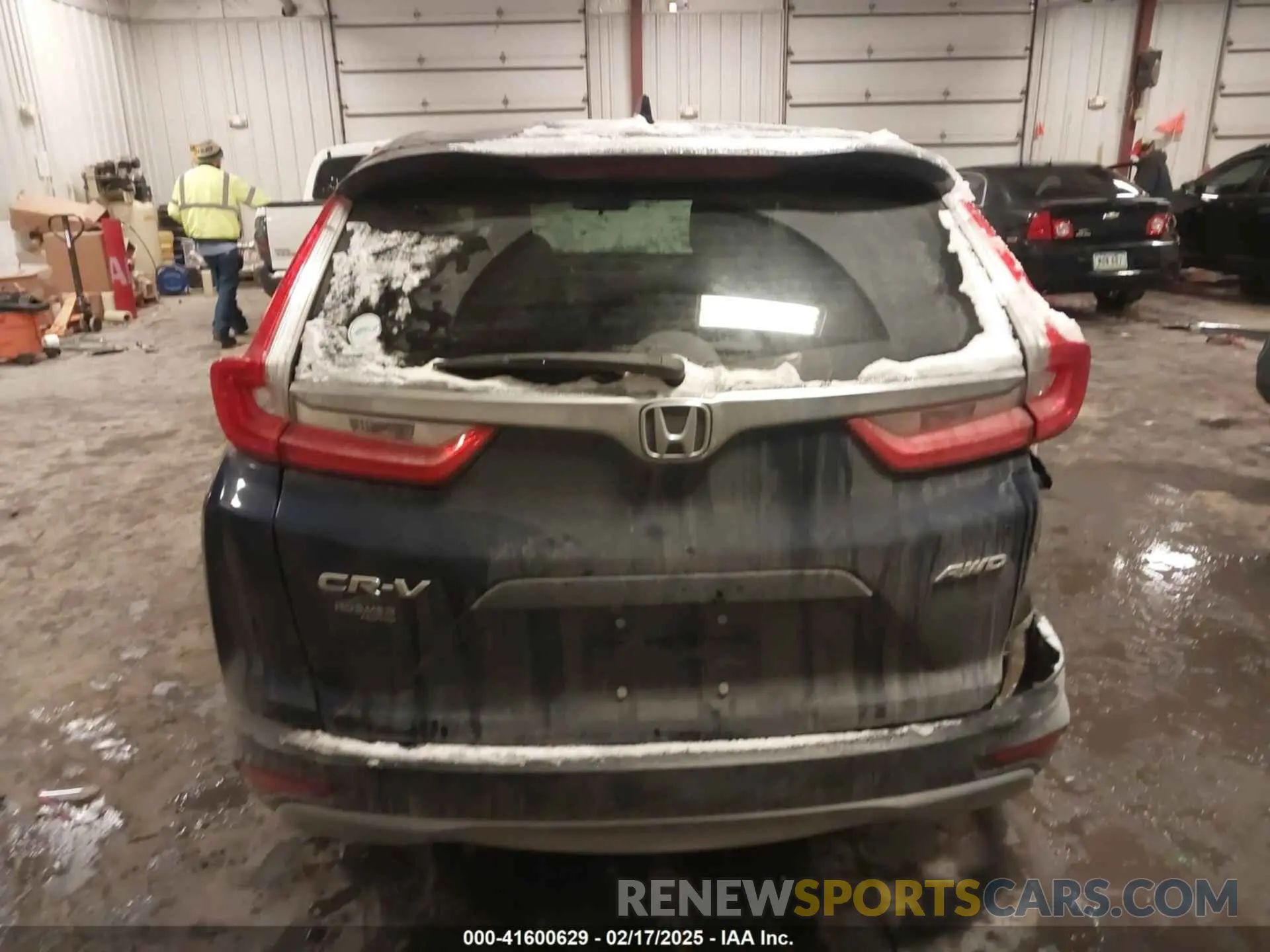 16 Photograph of a damaged car 7FARW2H55KE002739 HONDA CR-V 2019