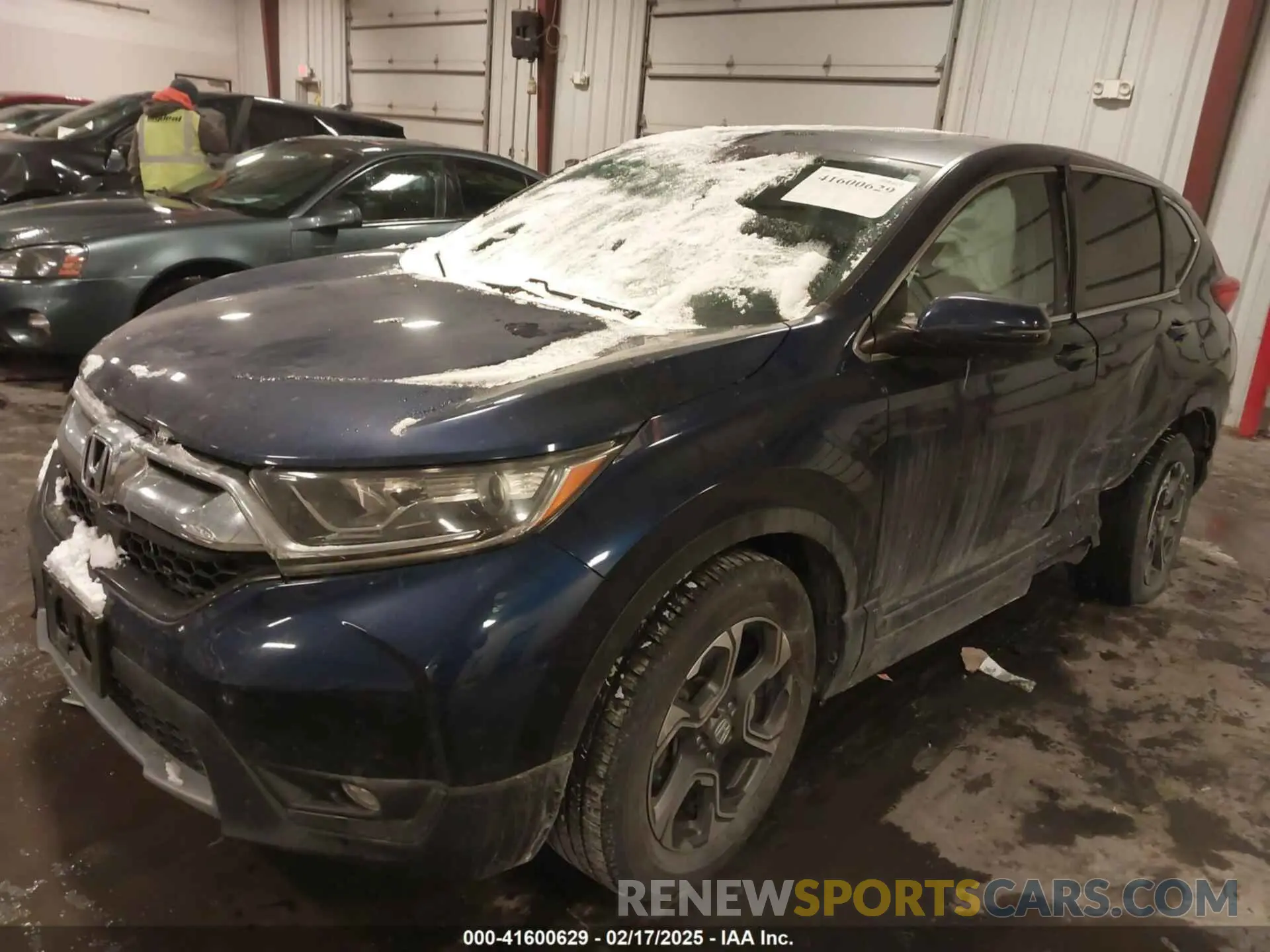 2 Photograph of a damaged car 7FARW2H55KE002739 HONDA CR-V 2019