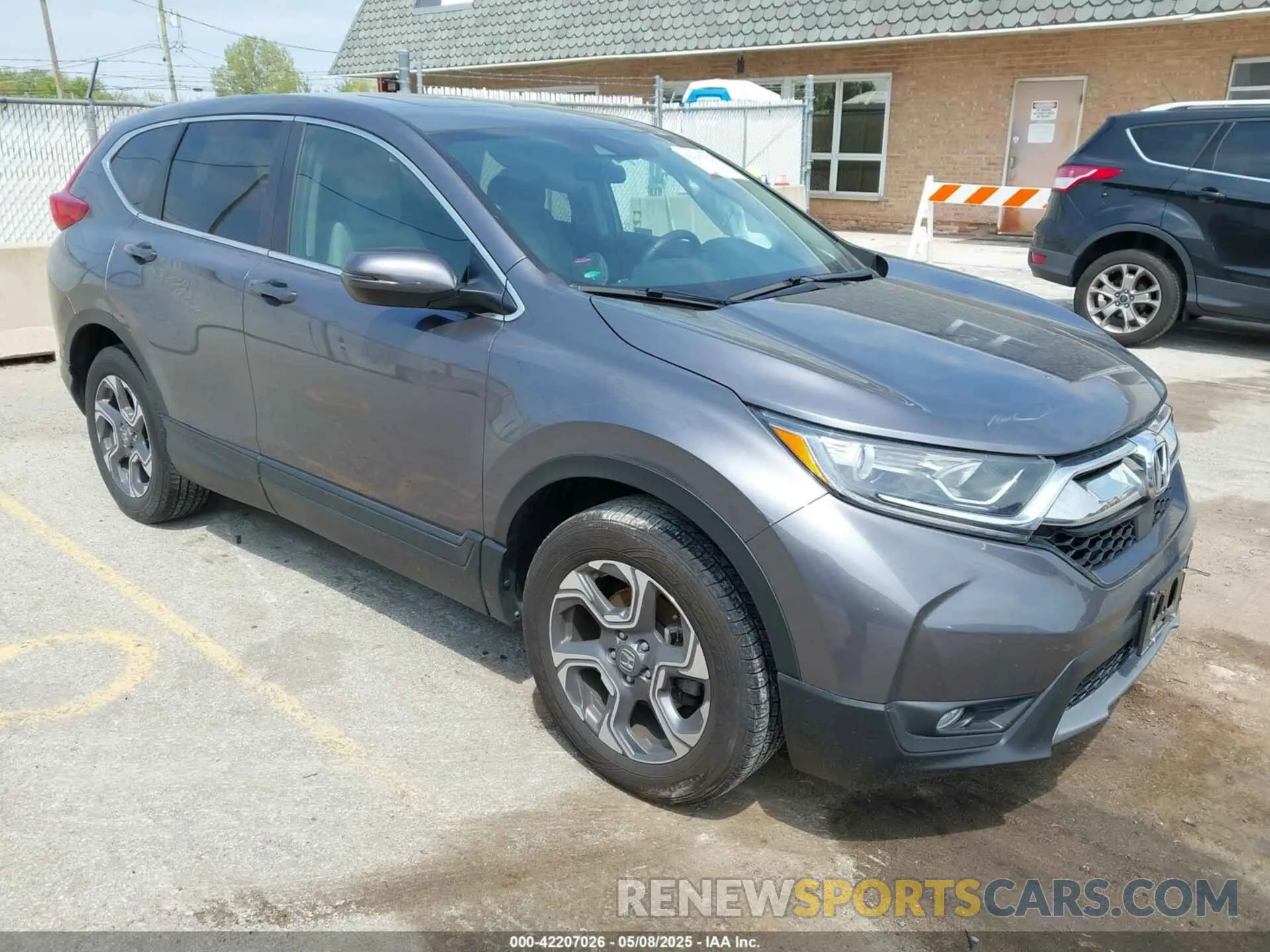 1 Photograph of a damaged car 7FARW2H55KE018844 HONDA CR-V 2019