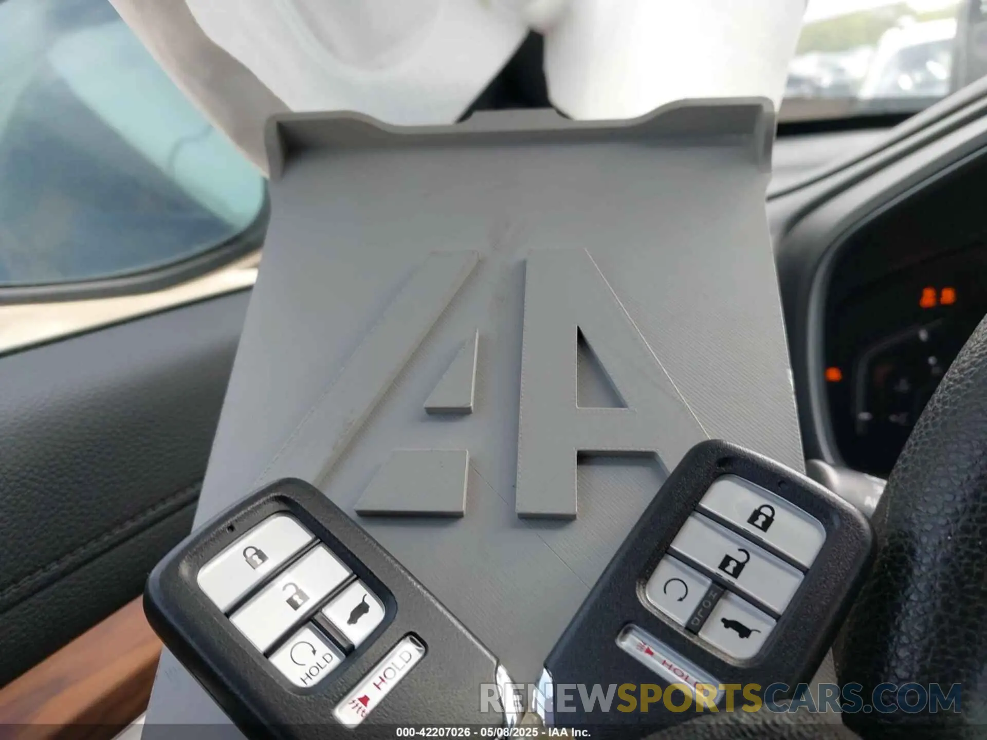 11 Photograph of a damaged car 7FARW2H55KE018844 HONDA CR-V 2019