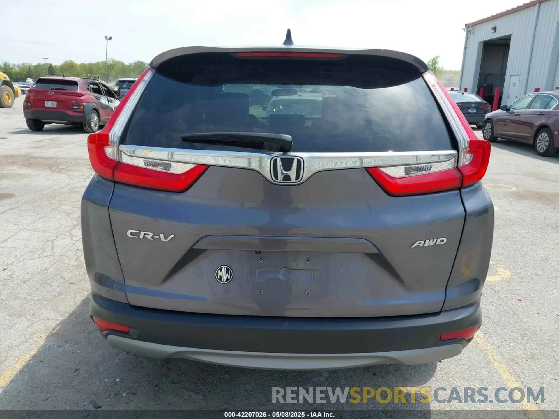 17 Photograph of a damaged car 7FARW2H55KE018844 HONDA CR-V 2019