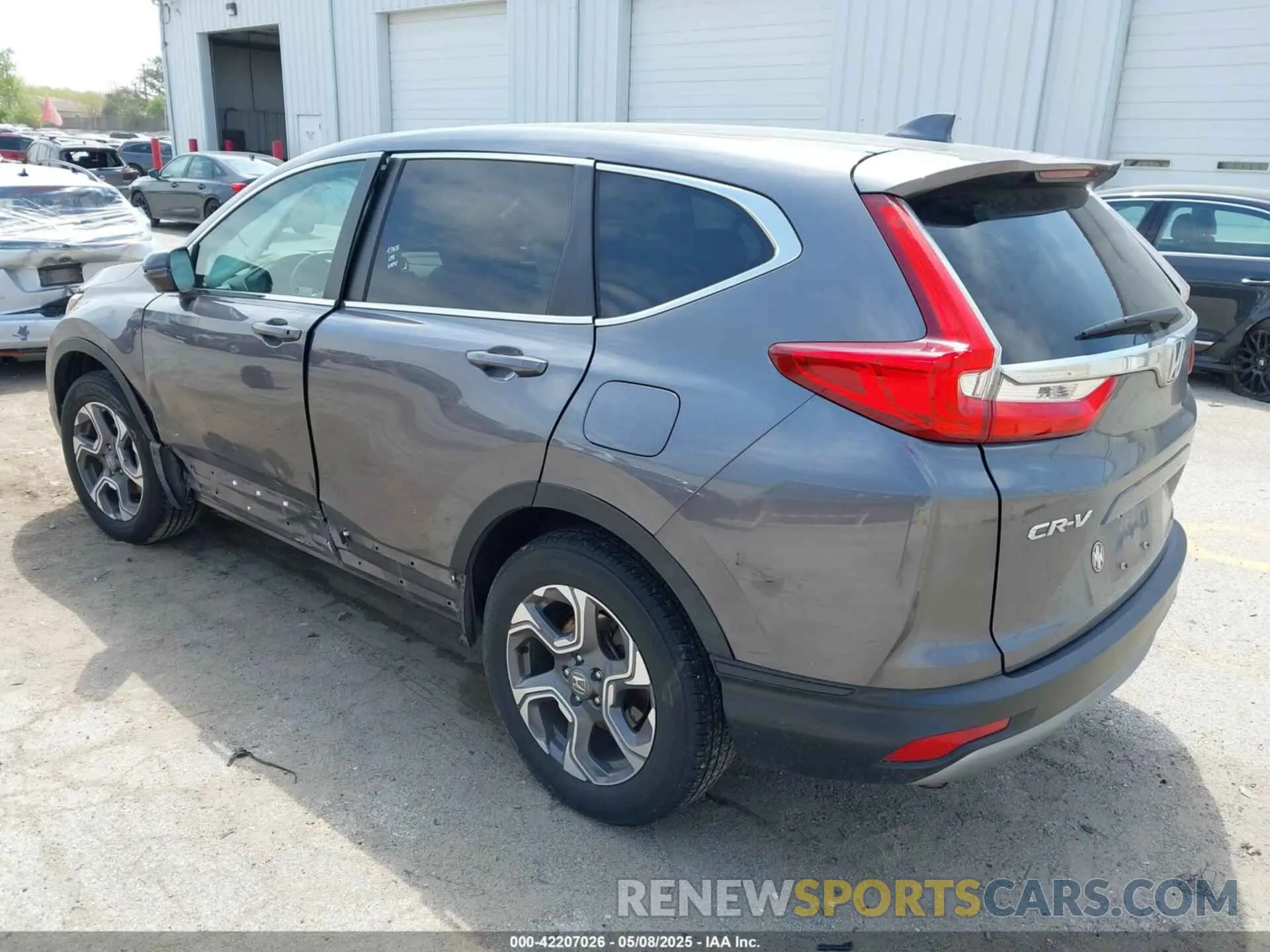3 Photograph of a damaged car 7FARW2H55KE018844 HONDA CR-V 2019