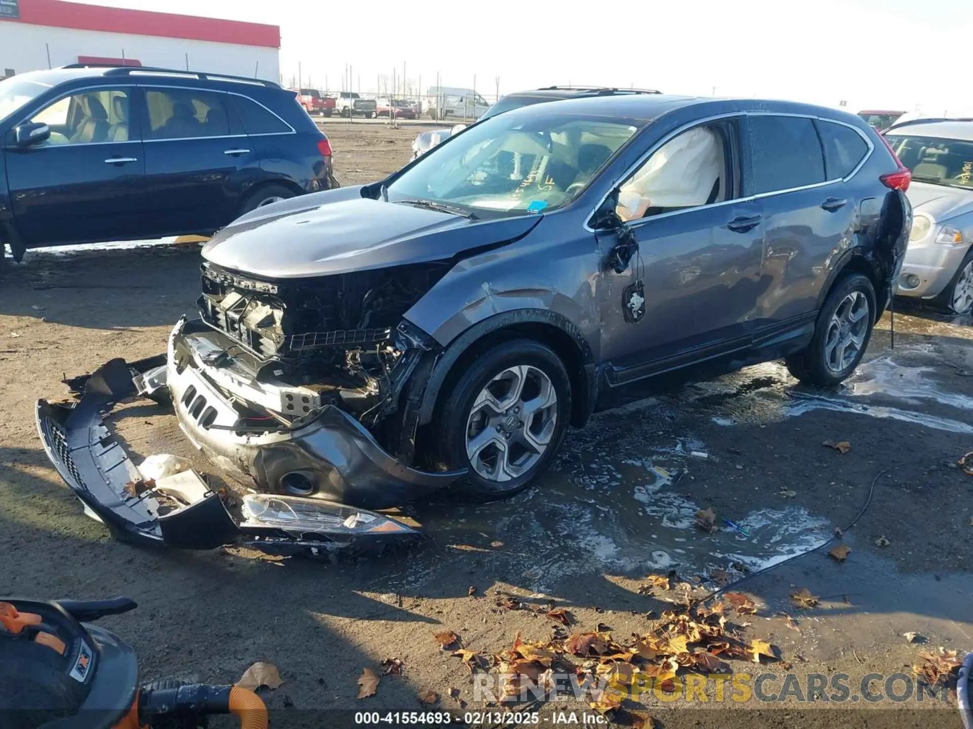 2 Photograph of a damaged car 7FARW2H55KE047227 HONDA CR-V 2019