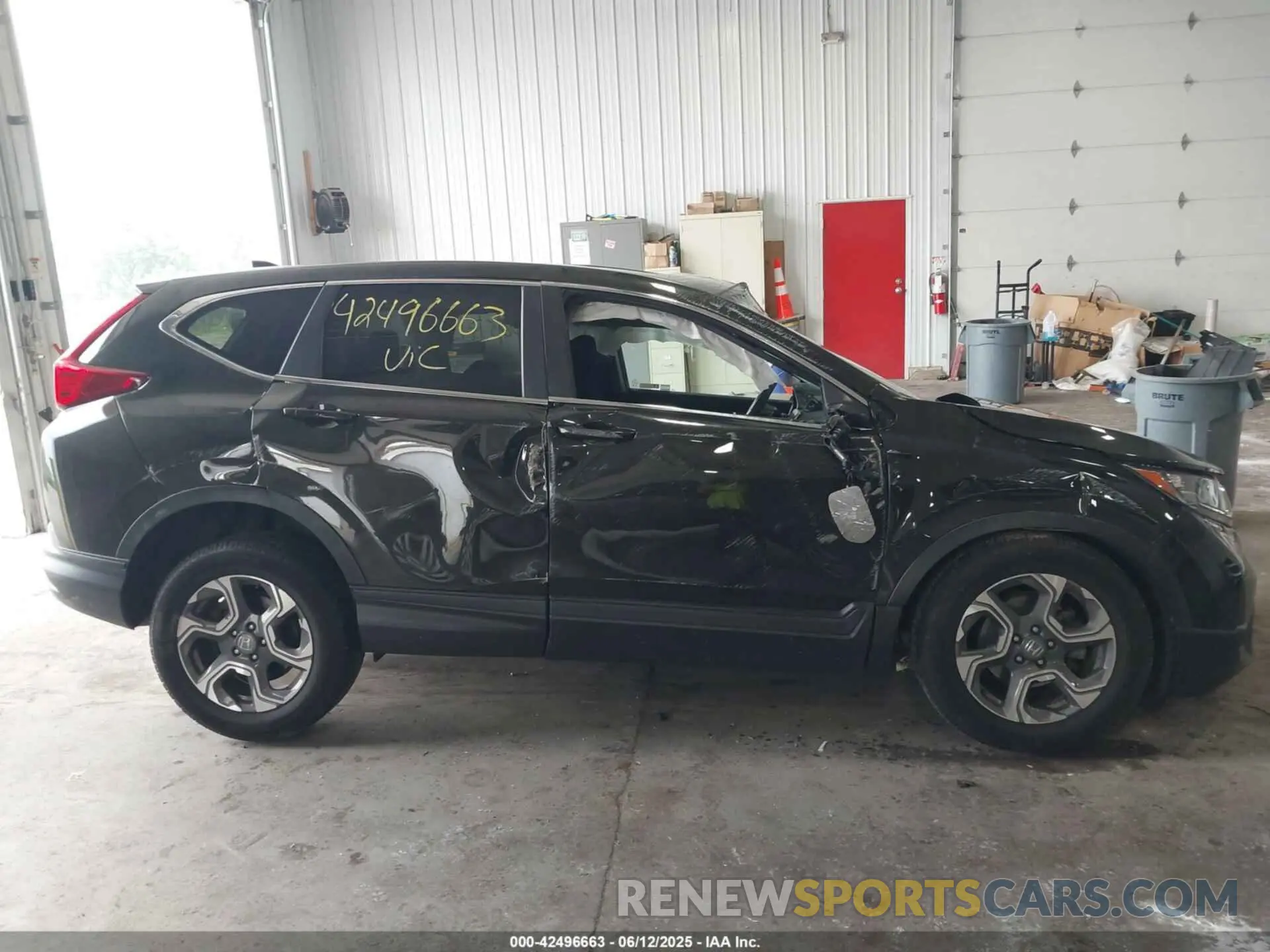 12 Photograph of a damaged car 7FARW2H56KE011840 HONDA CR-V 2019