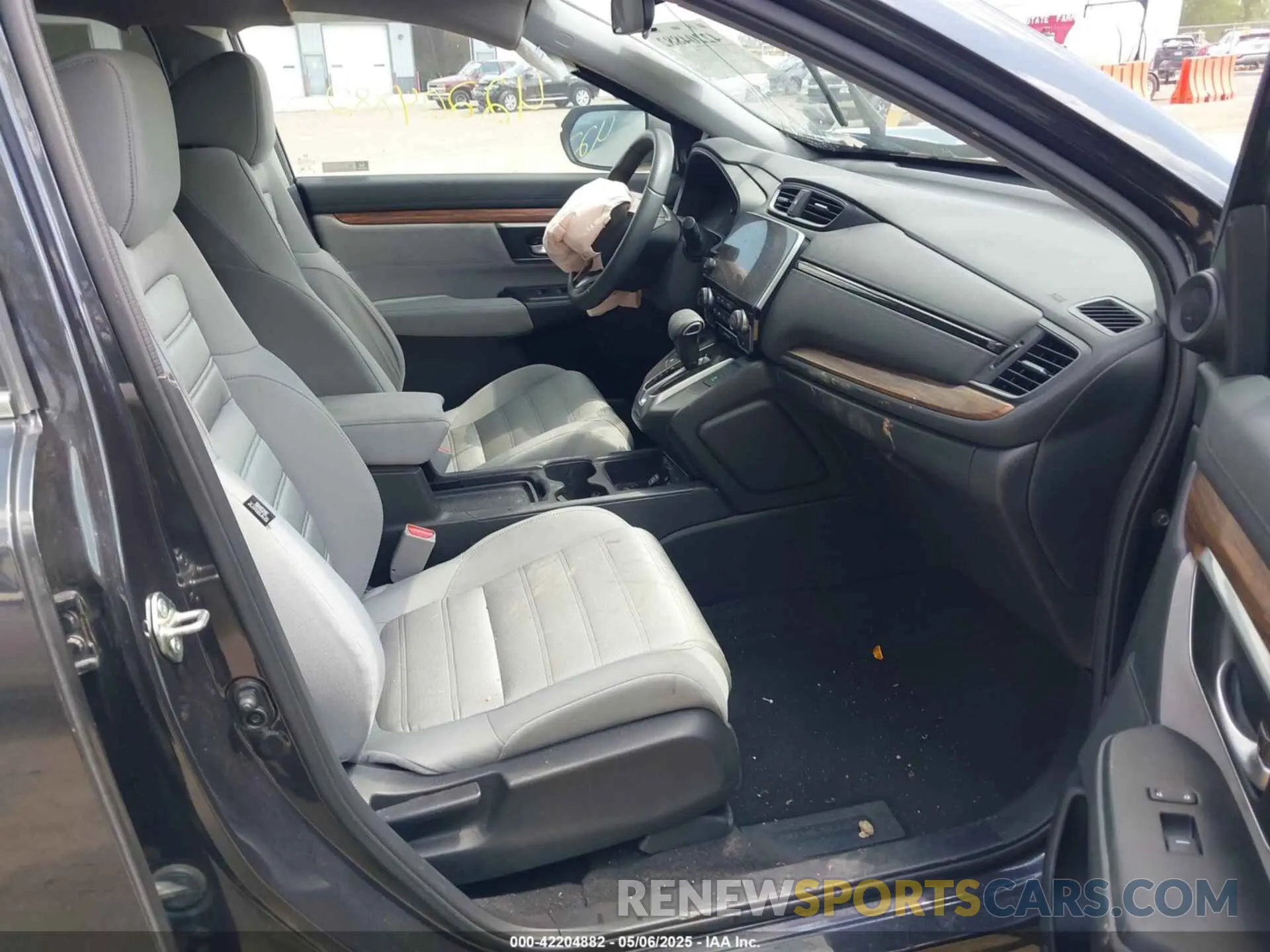5 Photograph of a damaged car 7FARW2H57KE009790 HONDA CR-V 2019