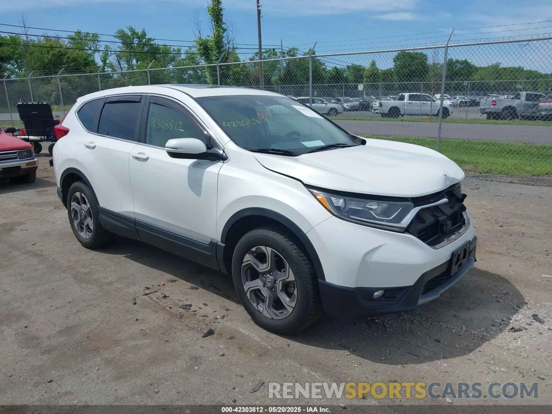 1 Photograph of a damaged car 7FARW2H57KE041168 HONDA CR-V 2019