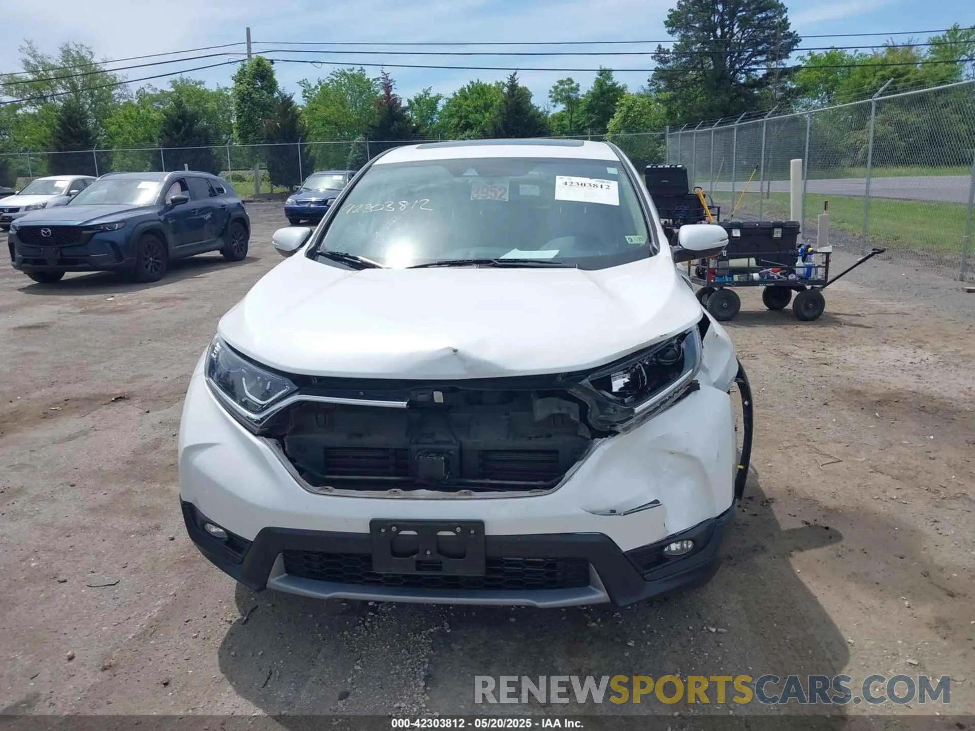 12 Photograph of a damaged car 7FARW2H57KE041168 HONDA CR-V 2019