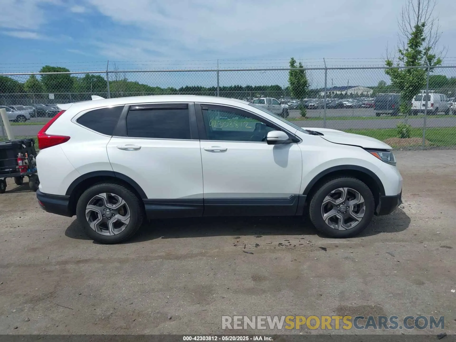 13 Photograph of a damaged car 7FARW2H57KE041168 HONDA CR-V 2019