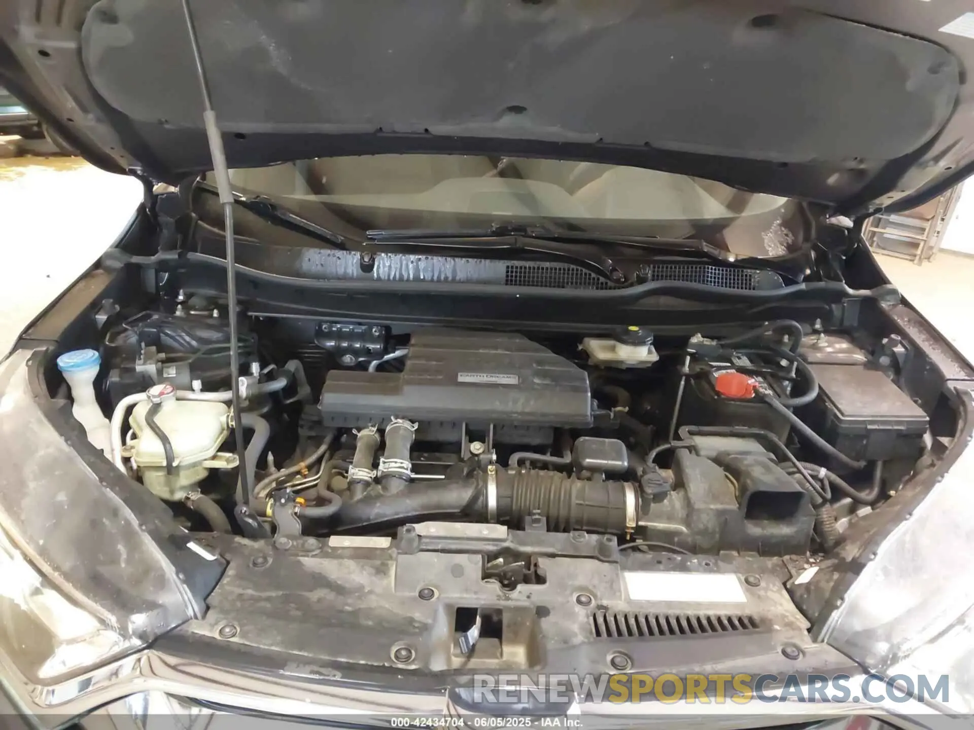 10 Photograph of a damaged car 7FARW2H58KE014870 HONDA CR-V 2019