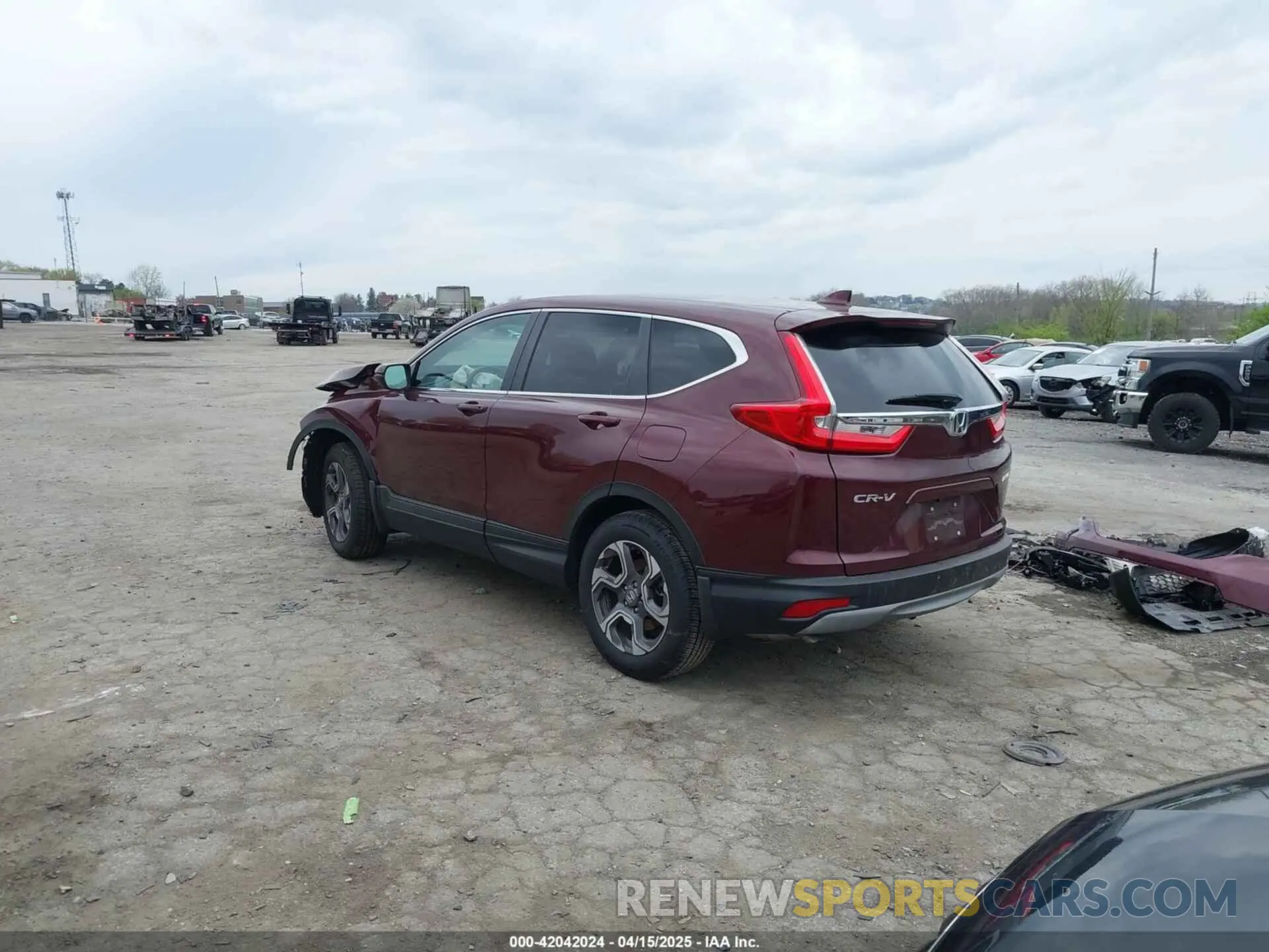 3 Photograph of a damaged car 7FARW2H58KE019907 HONDA CR-V 2019