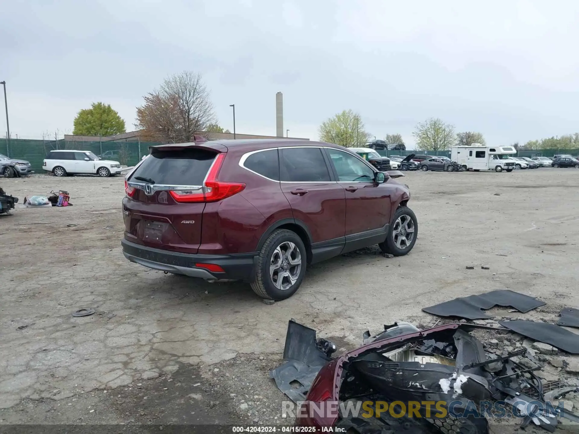 4 Photograph of a damaged car 7FARW2H58KE019907 HONDA CR-V 2019