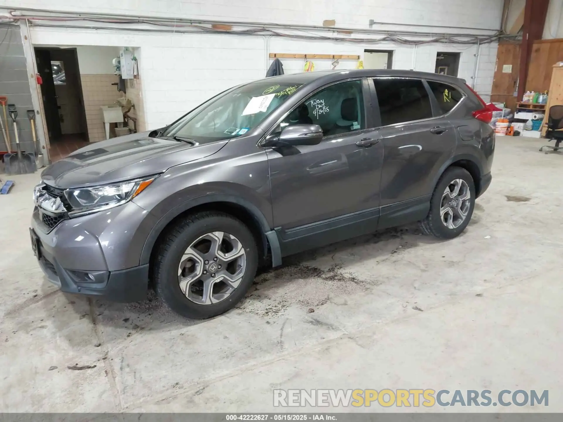 2 Photograph of a damaged car 7FARW2H58KE022273 HONDA CR-V 2019
