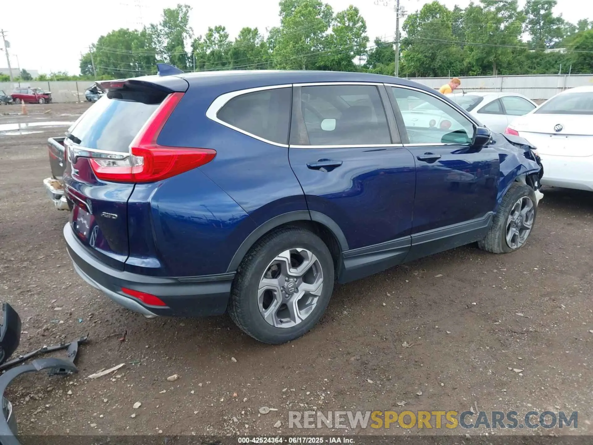 4 Photograph of a damaged car 7FARW2H59KE026381 HONDA CR-V 2019