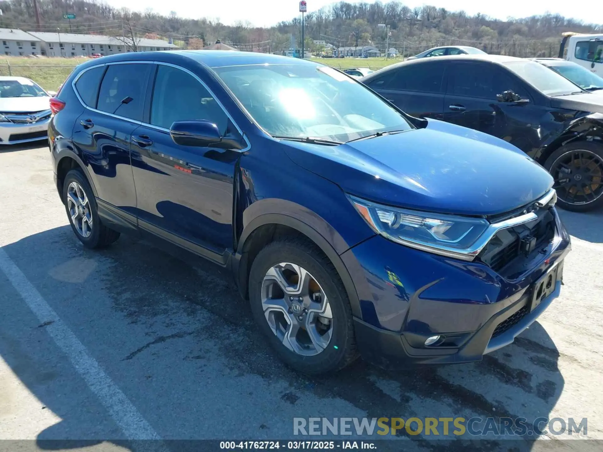 1 Photograph of a damaged car 7FARW2H59KE035470 HONDA CR-V 2019