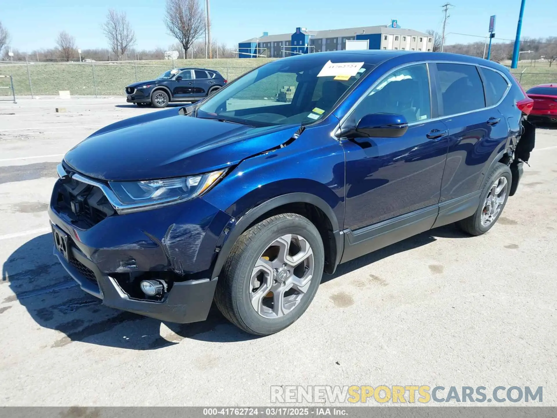 2 Photograph of a damaged car 7FARW2H59KE035470 HONDA CR-V 2019