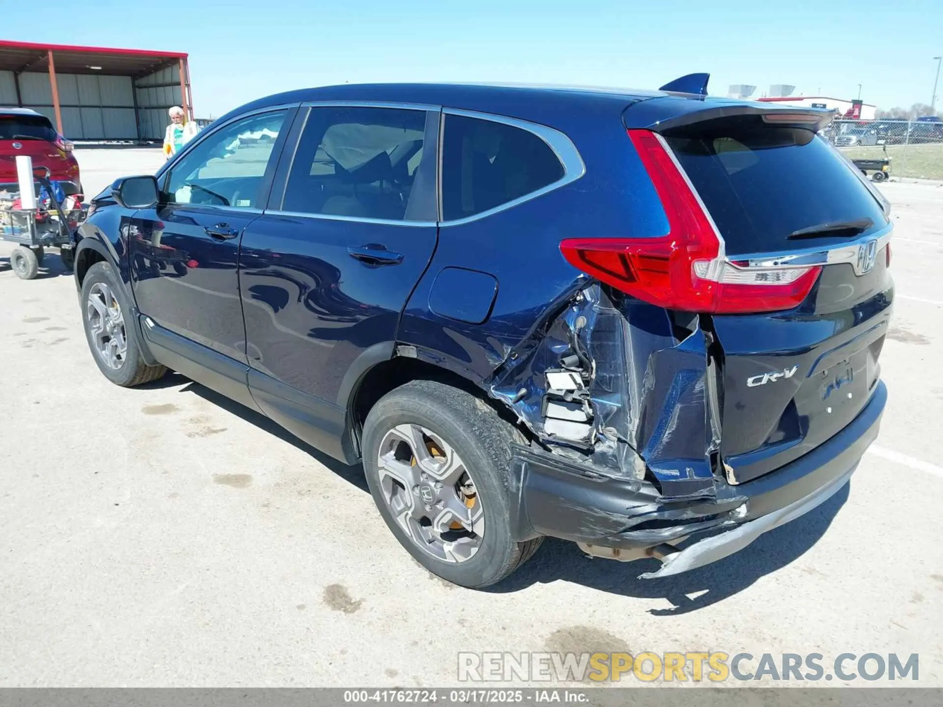 3 Photograph of a damaged car 7FARW2H59KE035470 HONDA CR-V 2019