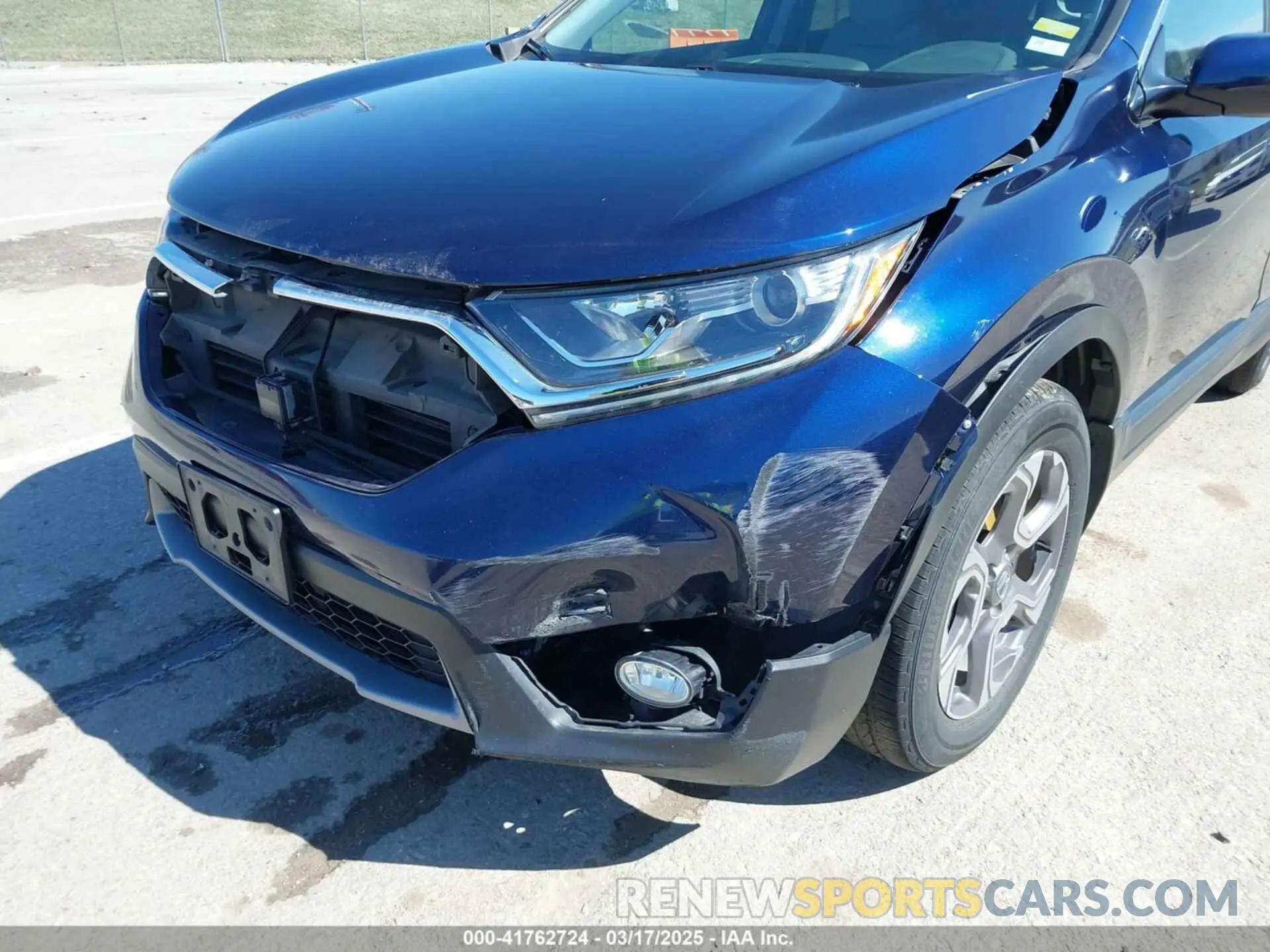 6 Photograph of a damaged car 7FARW2H59KE035470 HONDA CR-V 2019