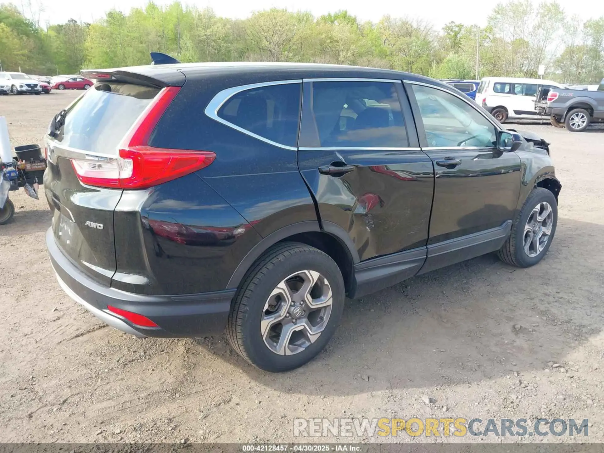4 Photograph of a damaged car 7FARW2H59KE037414 HONDA CR-V 2019