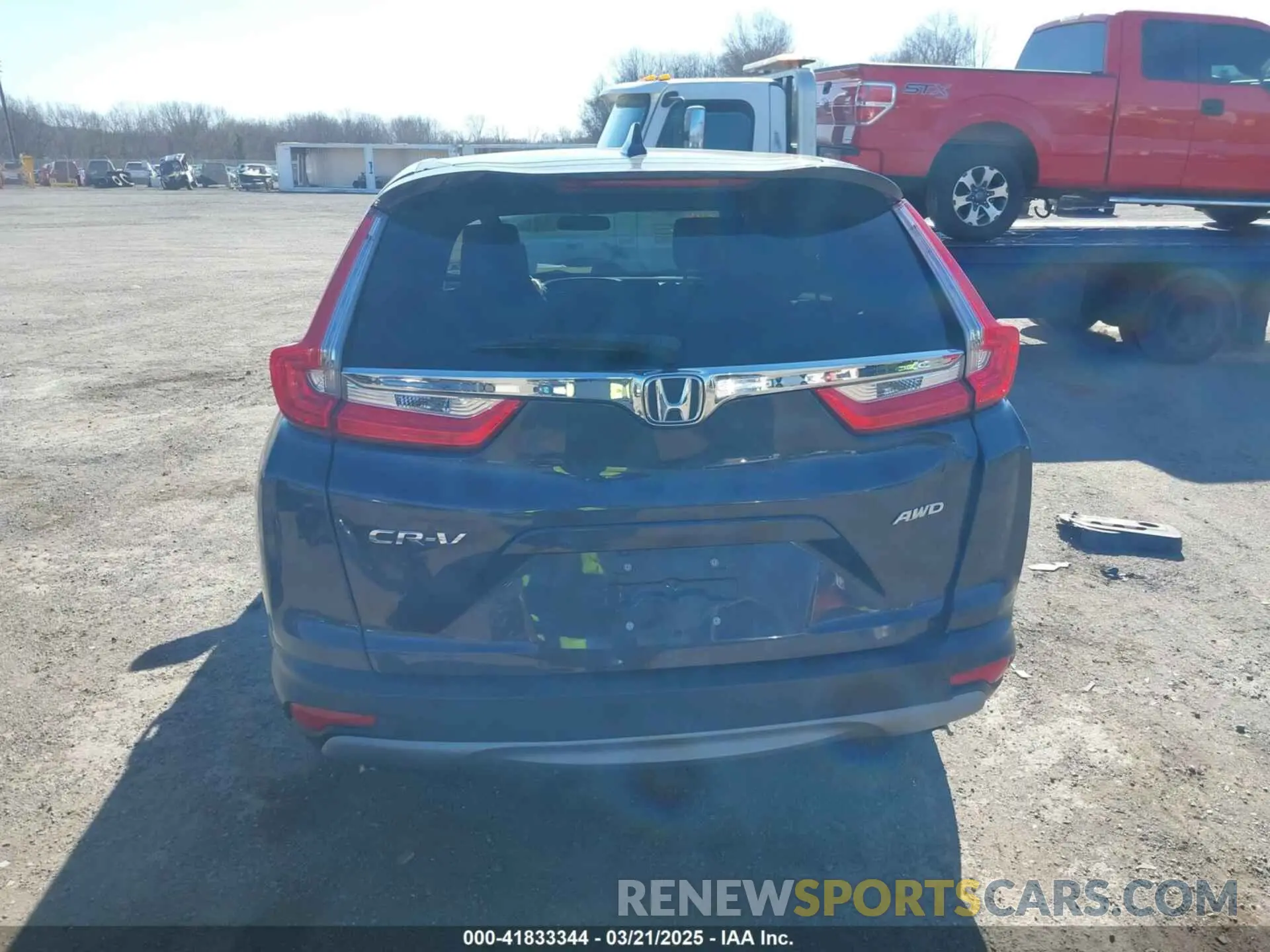 17 Photograph of a damaged car 7FARW2H59KE042290 HONDA CR-V 2019