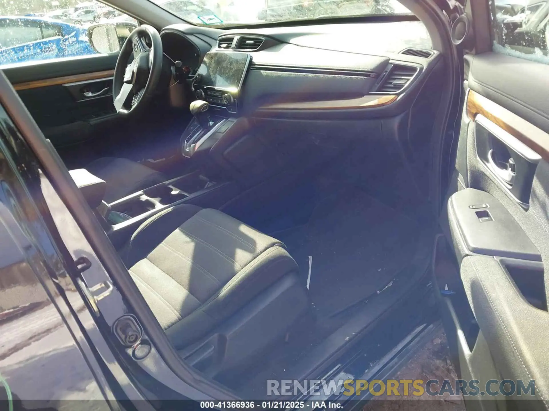 5 Photograph of a damaged car 7FARW2H59KE049921 HONDA CR-V 2019