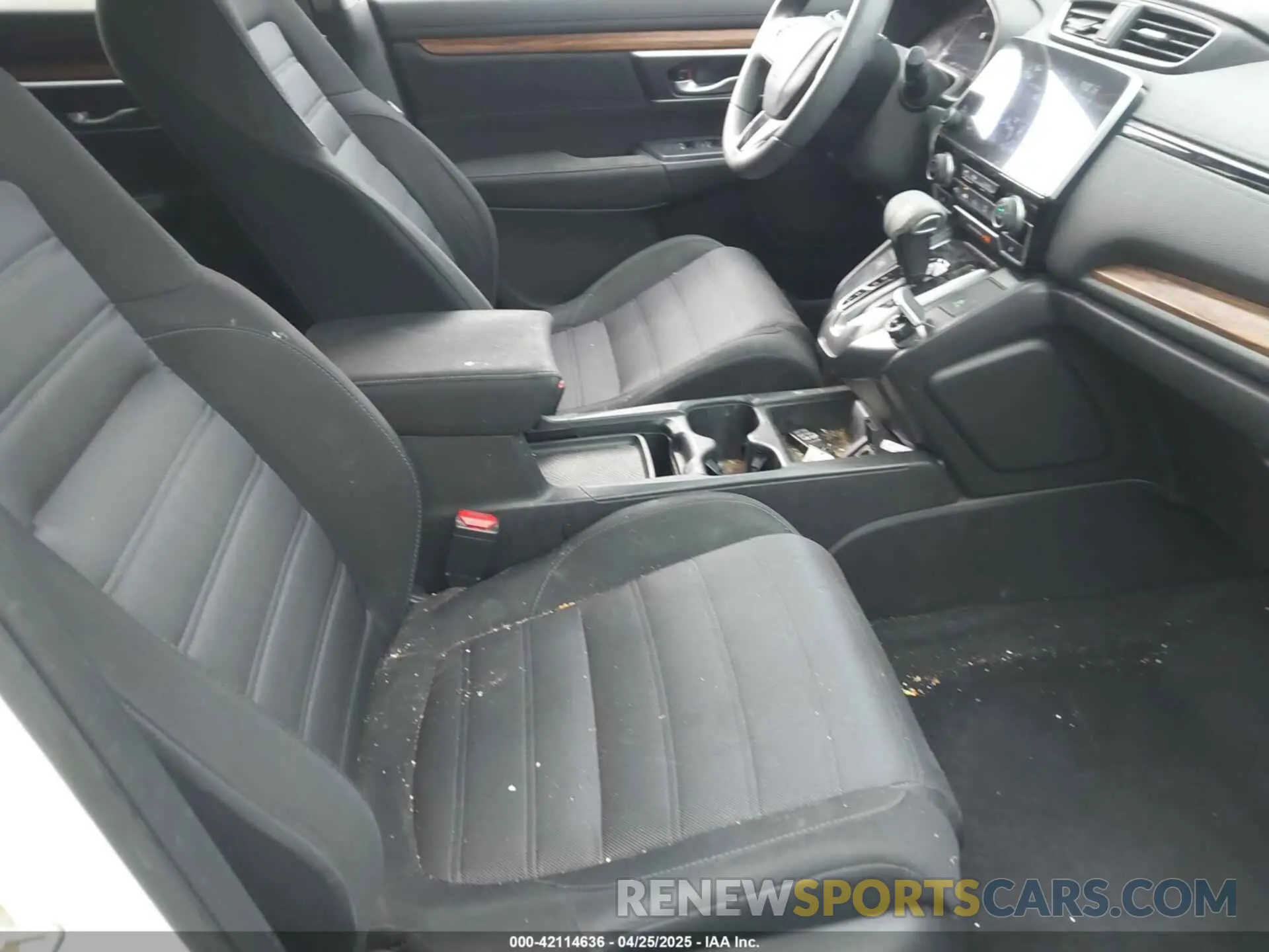 5 Photograph of a damaged car 7FARW2H5XKE029516 HONDA CR-V 2019