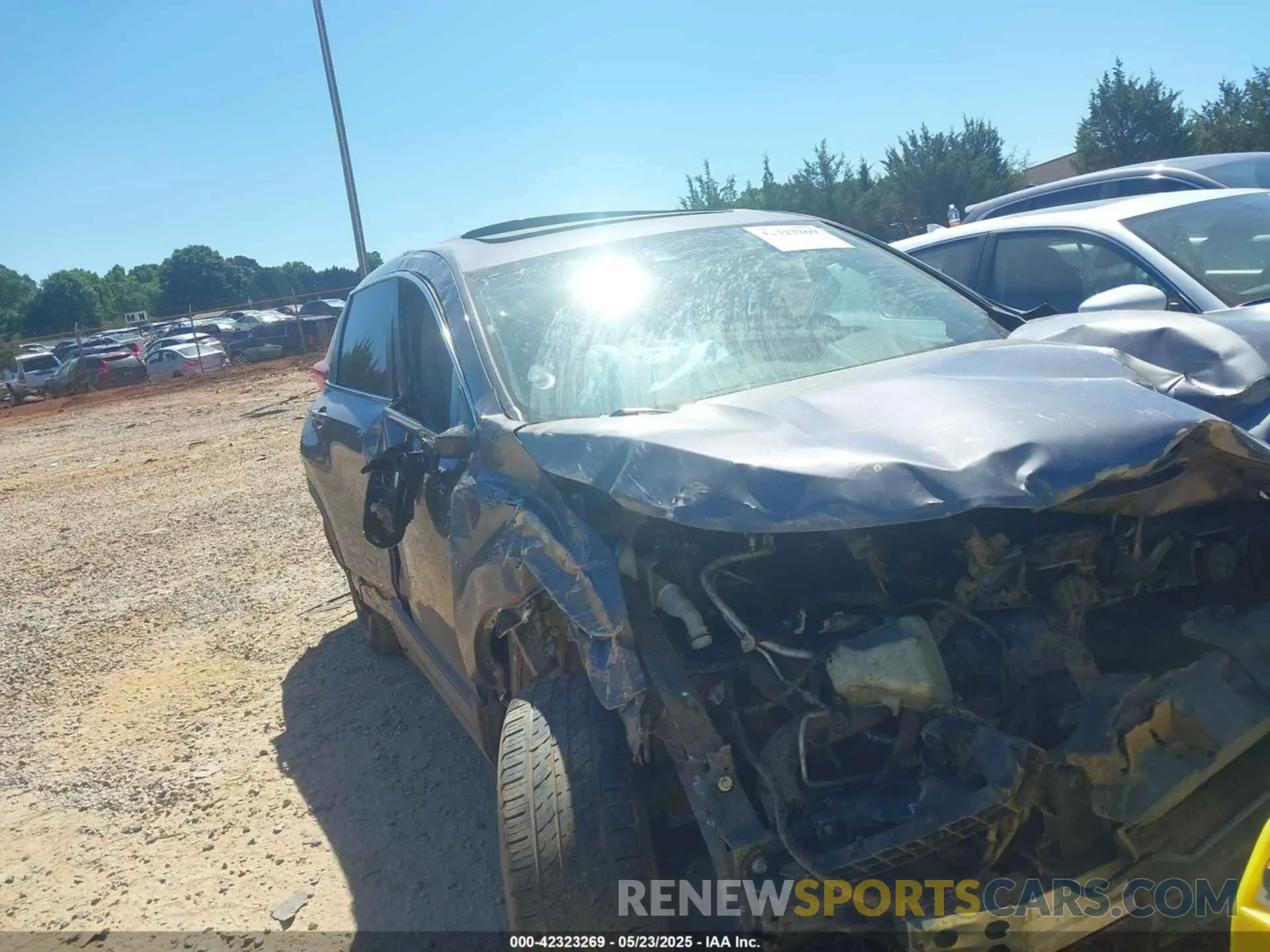 17 Photograph of a damaged car 7FARW2H80KE003842 HONDA CR-V 2019