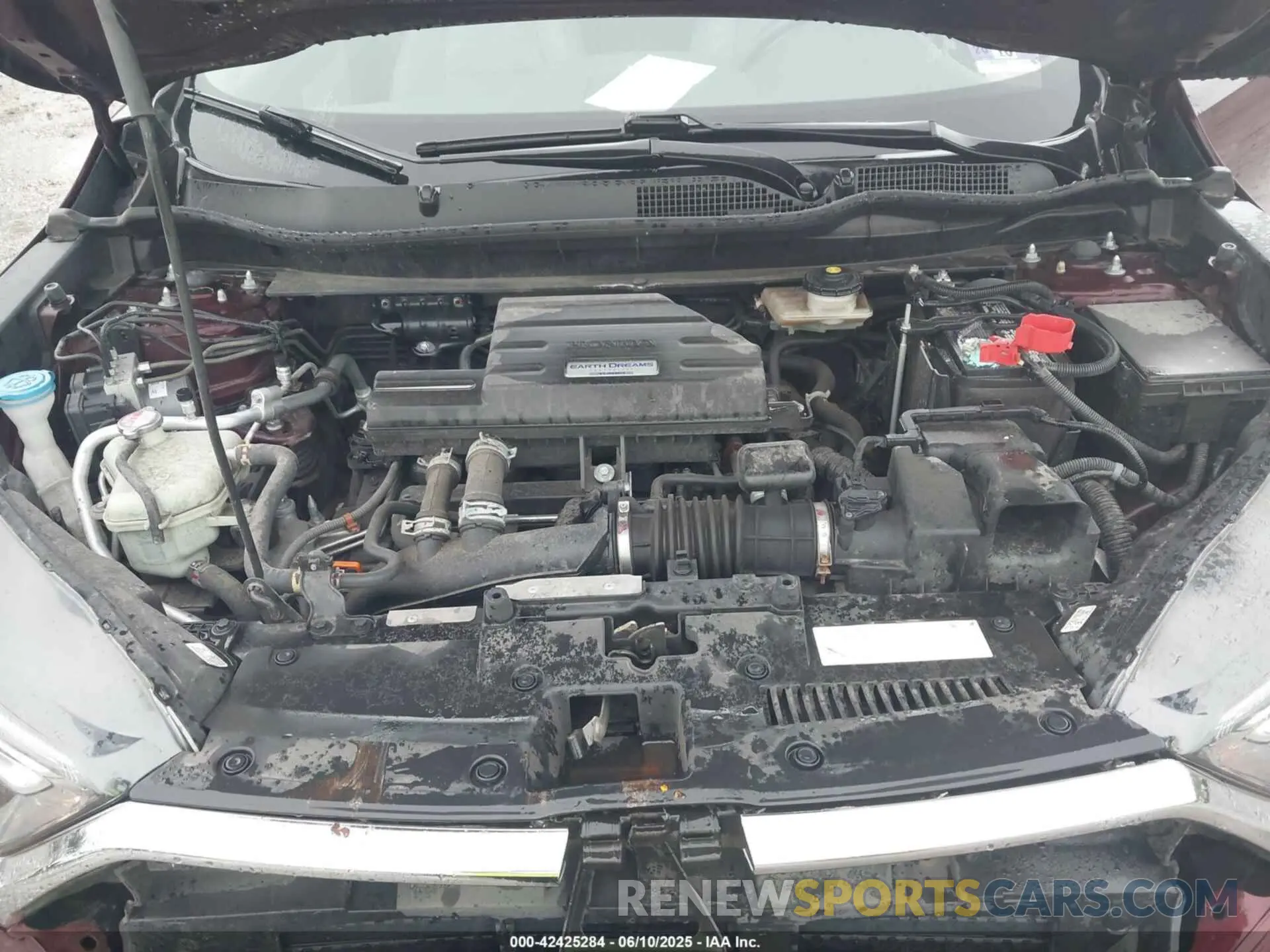 10 Photograph of a damaged car 7FARW2H80KE044472 HONDA CR-V 2019