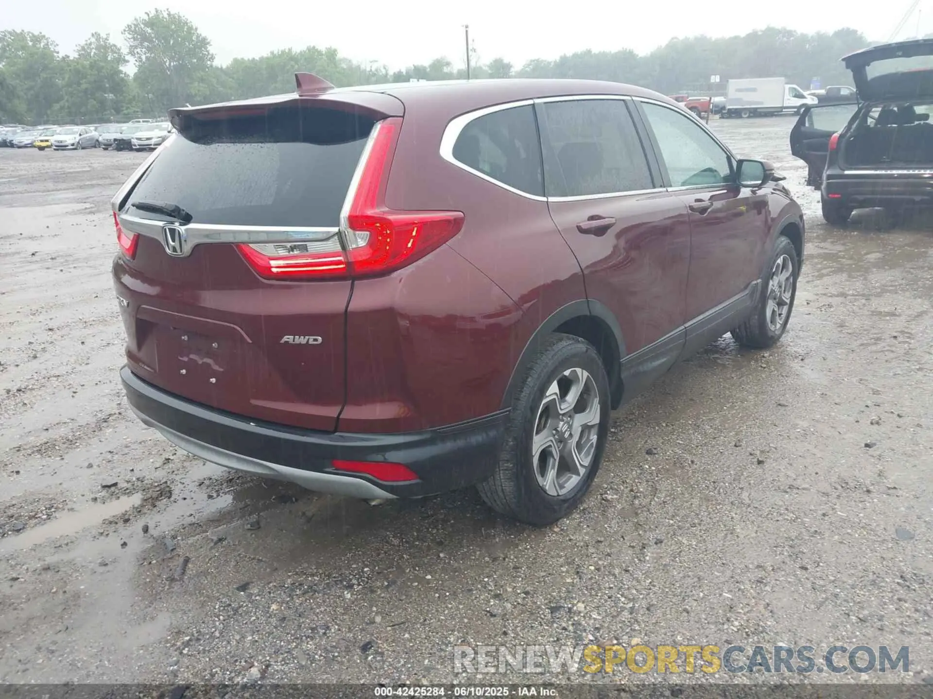 4 Photograph of a damaged car 7FARW2H80KE044472 HONDA CR-V 2019