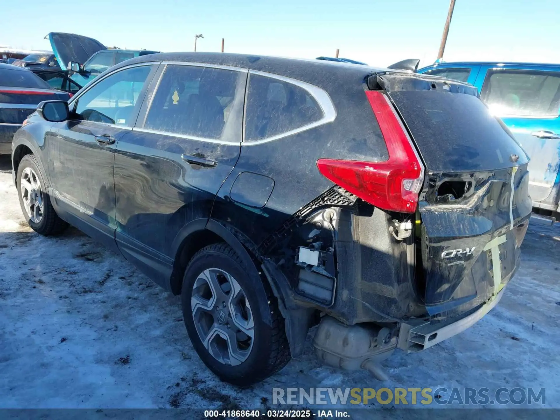3 Photograph of a damaged car 7FARW2H83KE062075 HONDA CR-V 2019