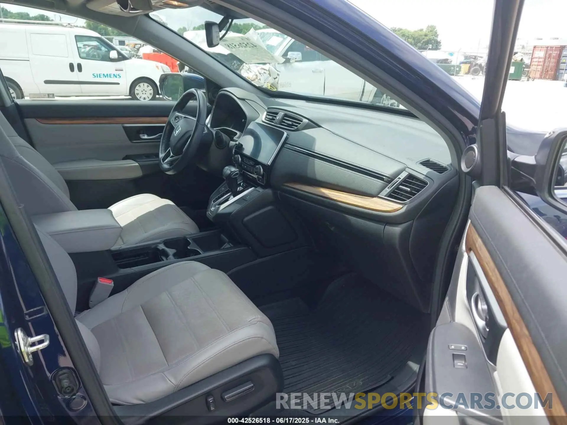 5 Photograph of a damaged car 7FARW2H84KE015346 HONDA CR-V 2019