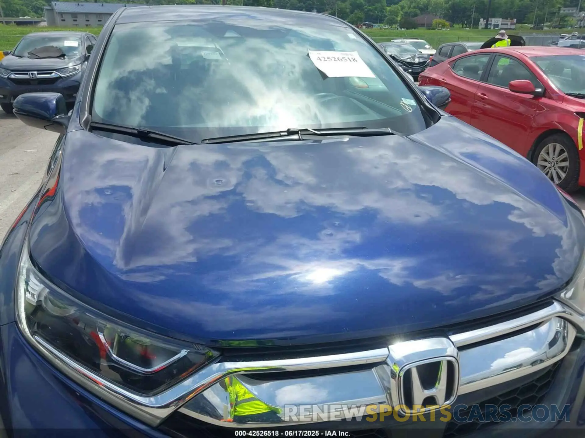 6 Photograph of a damaged car 7FARW2H84KE015346 HONDA CR-V 2019