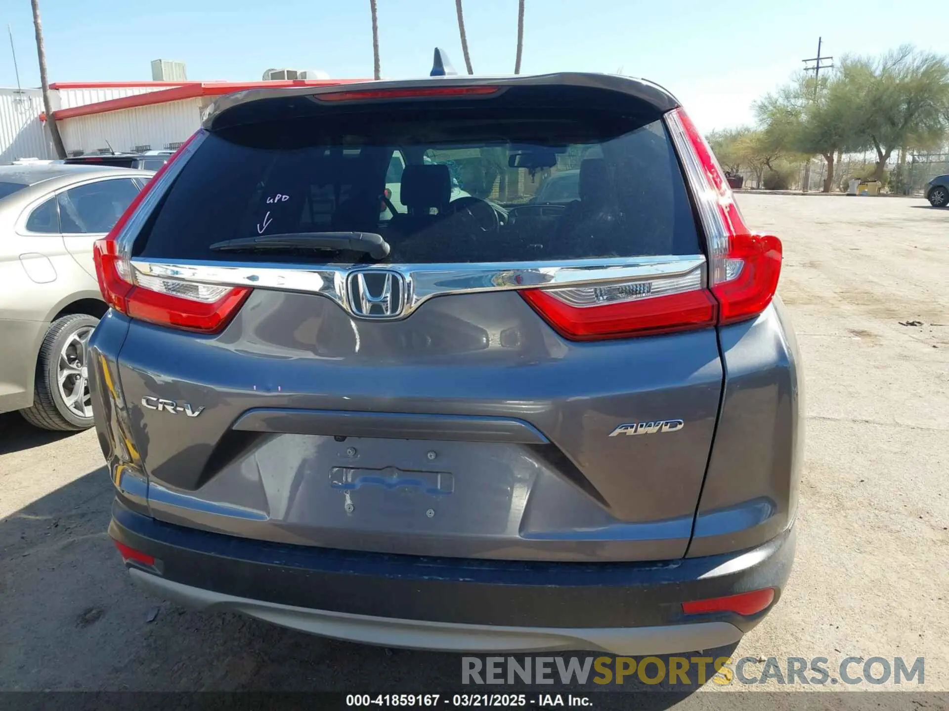 17 Photograph of a damaged car 7FARW2H84KE028937 HONDA CR-V 2019