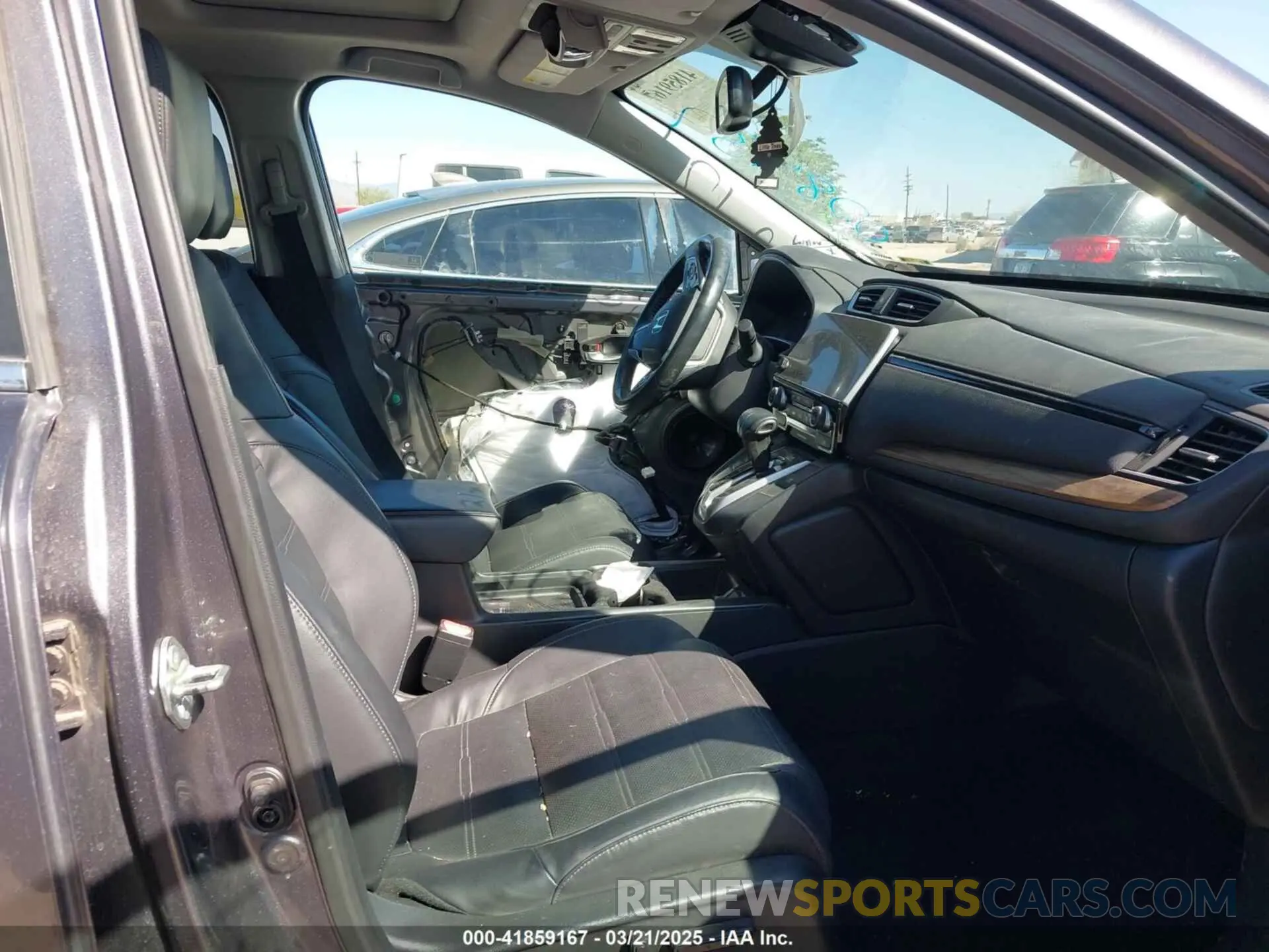 5 Photograph of a damaged car 7FARW2H84KE028937 HONDA CR-V 2019