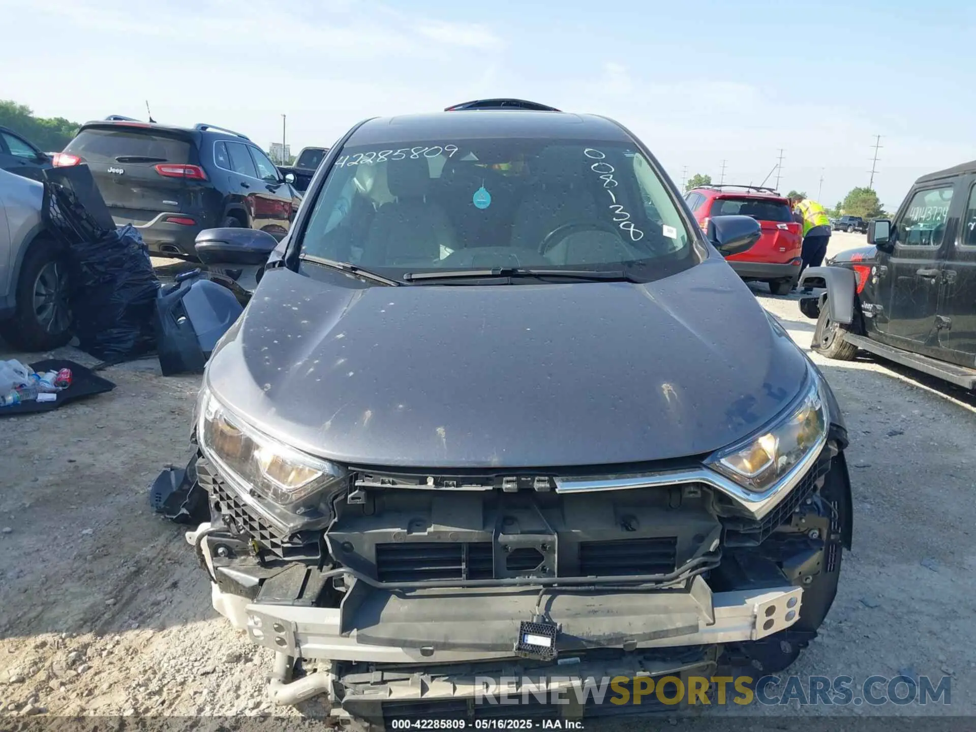 13 Photograph of a damaged car 7FARW2H86KE008138 HONDA CR-V 2019
