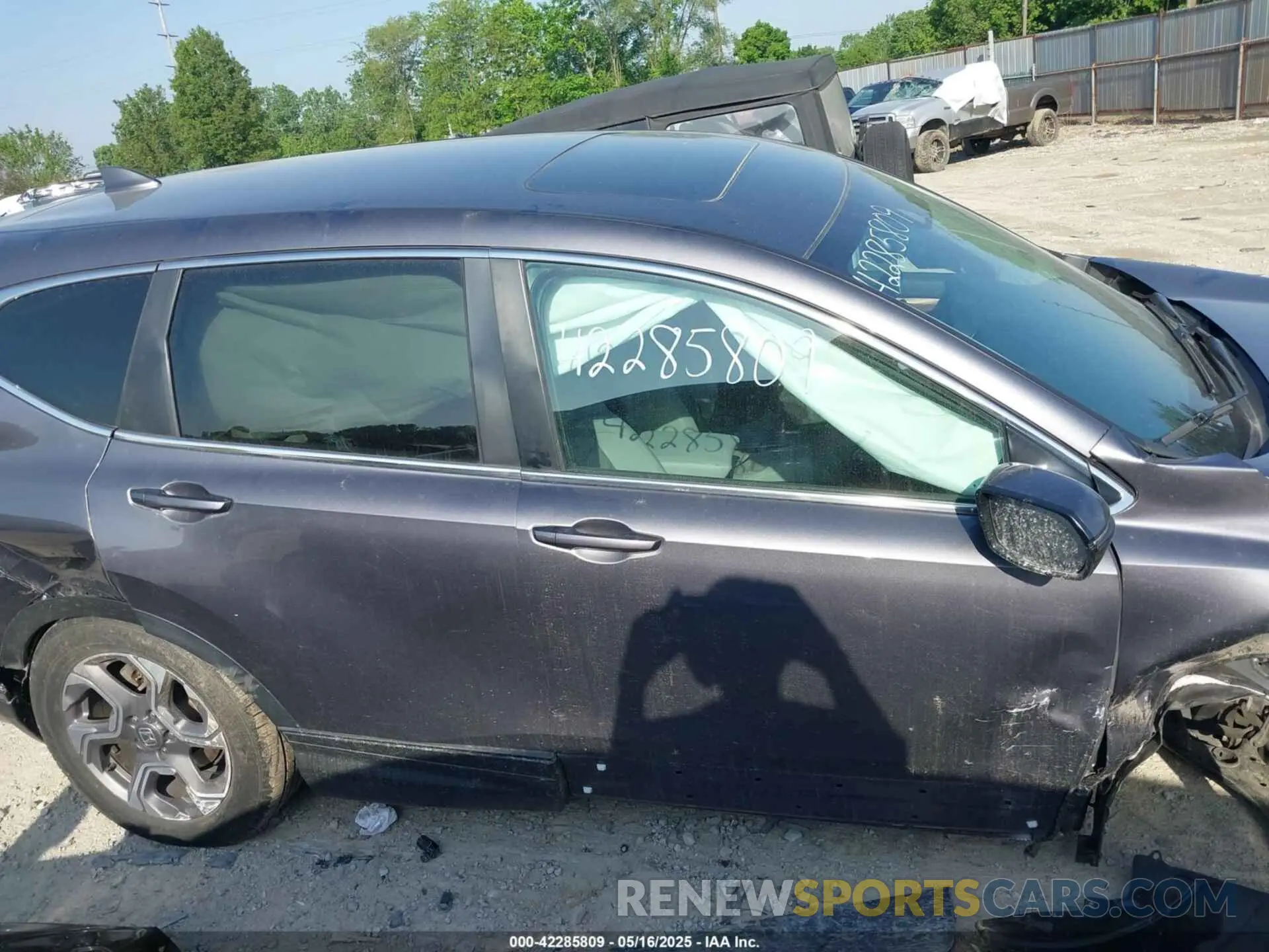 14 Photograph of a damaged car 7FARW2H86KE008138 HONDA CR-V 2019