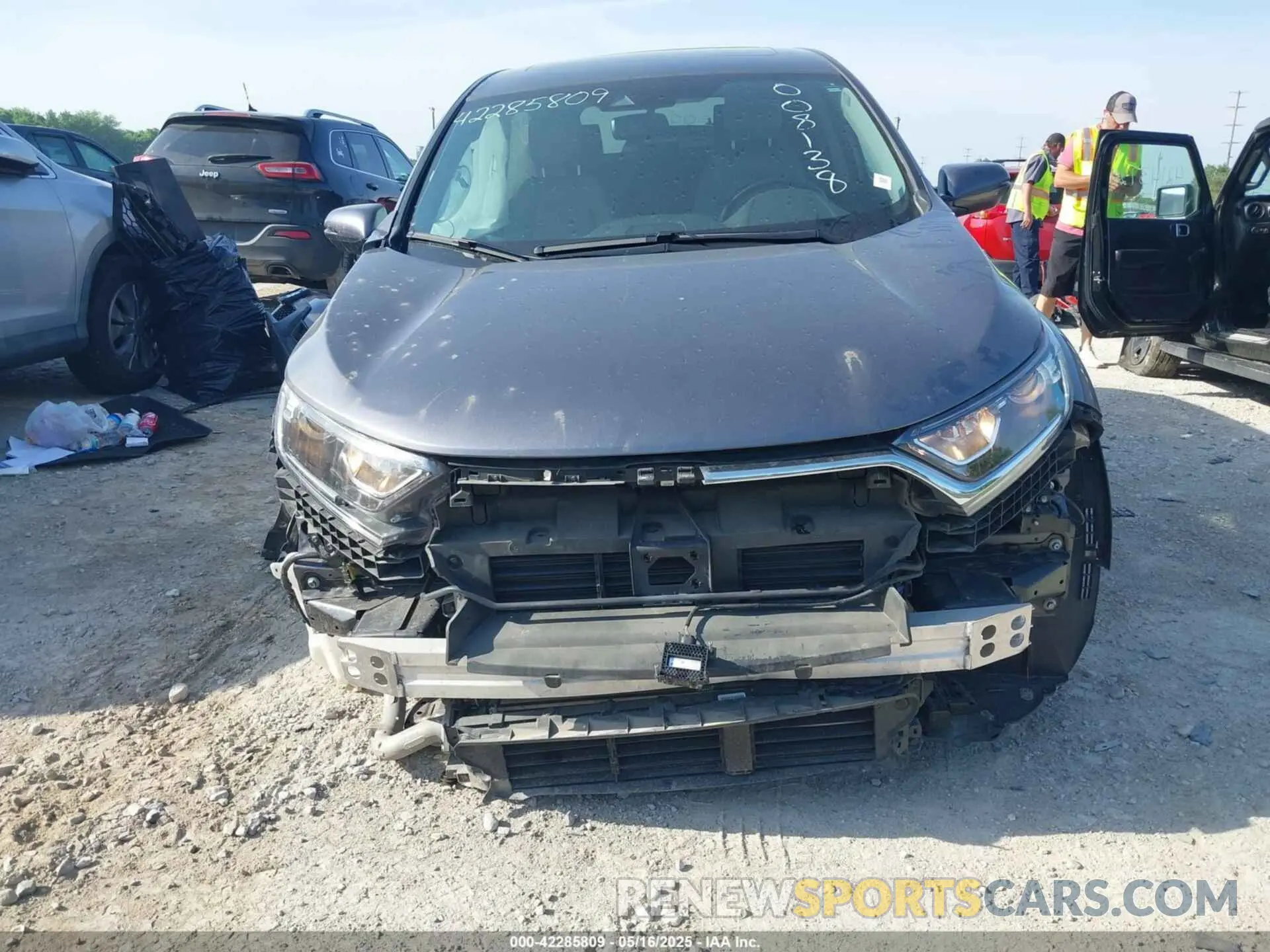6 Photograph of a damaged car 7FARW2H86KE008138 HONDA CR-V 2019