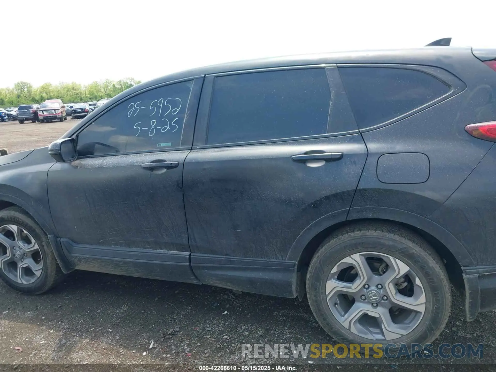 14 Photograph of a damaged car 7FARW2H86KE051247 HONDA CR-V 2019