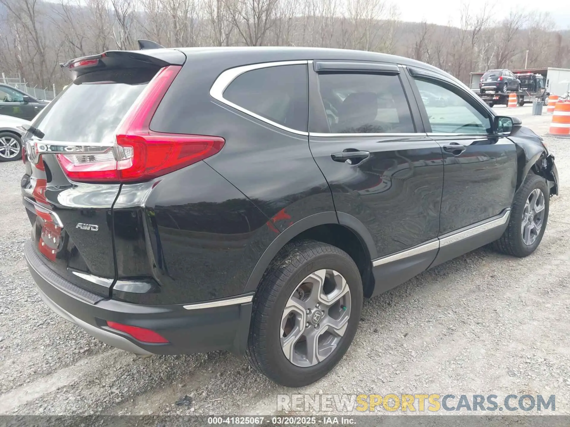 4 Photograph of a damaged car 7FARW2H86KE051507 HONDA CR-V 2019